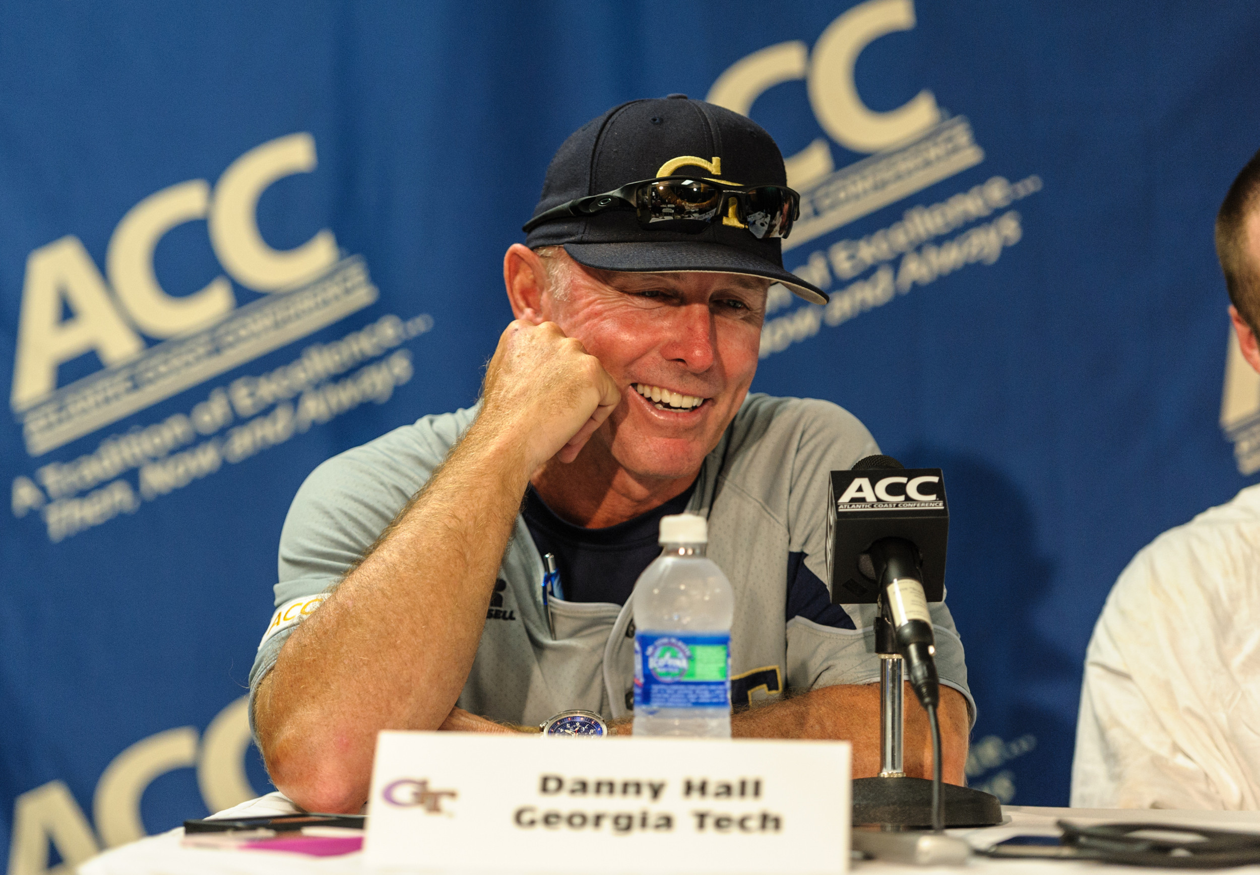 Danny Hall (17)