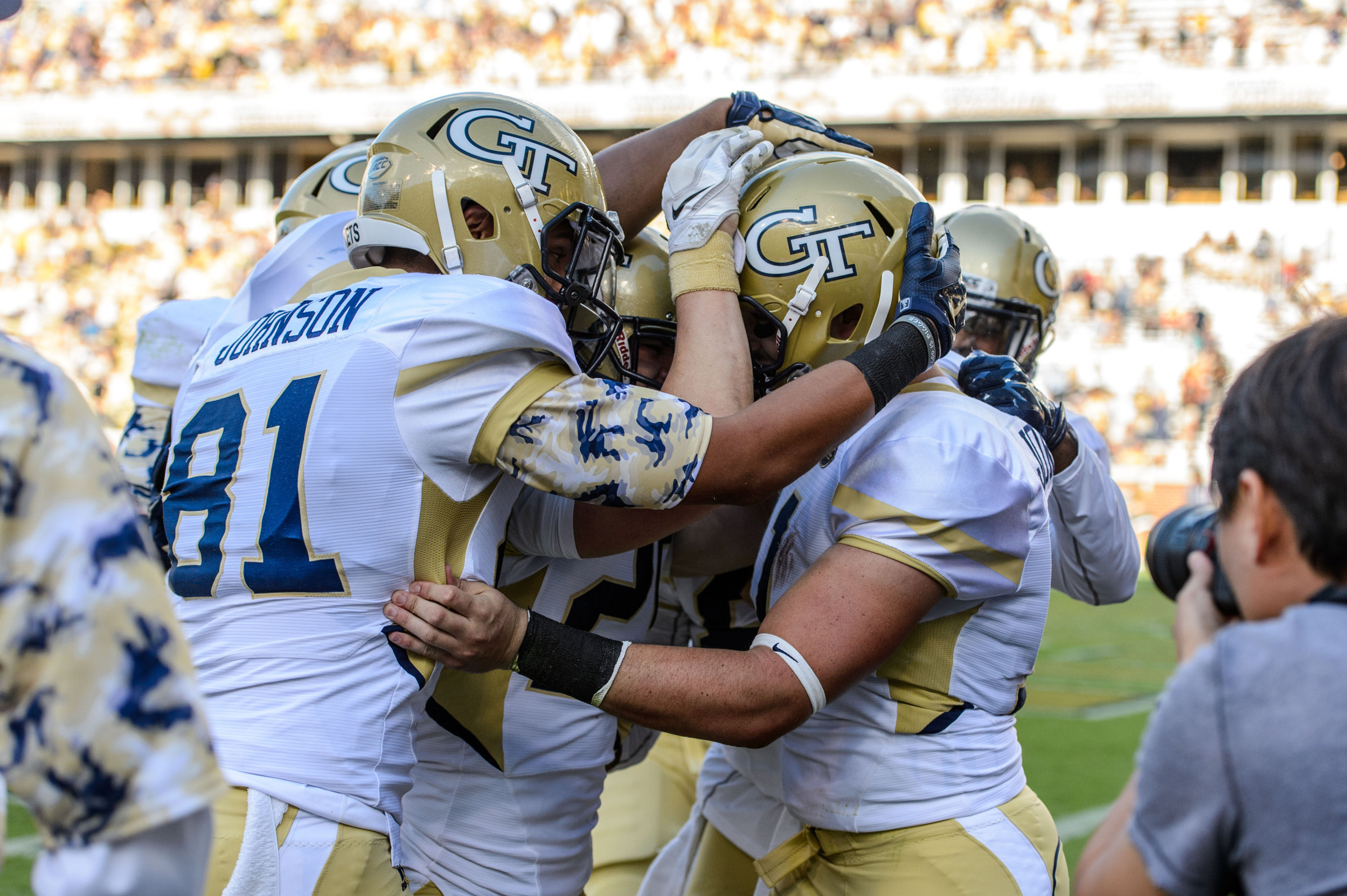 Jalen Johnson (81), Matthew Jordan (11), Austin McClellan (29)