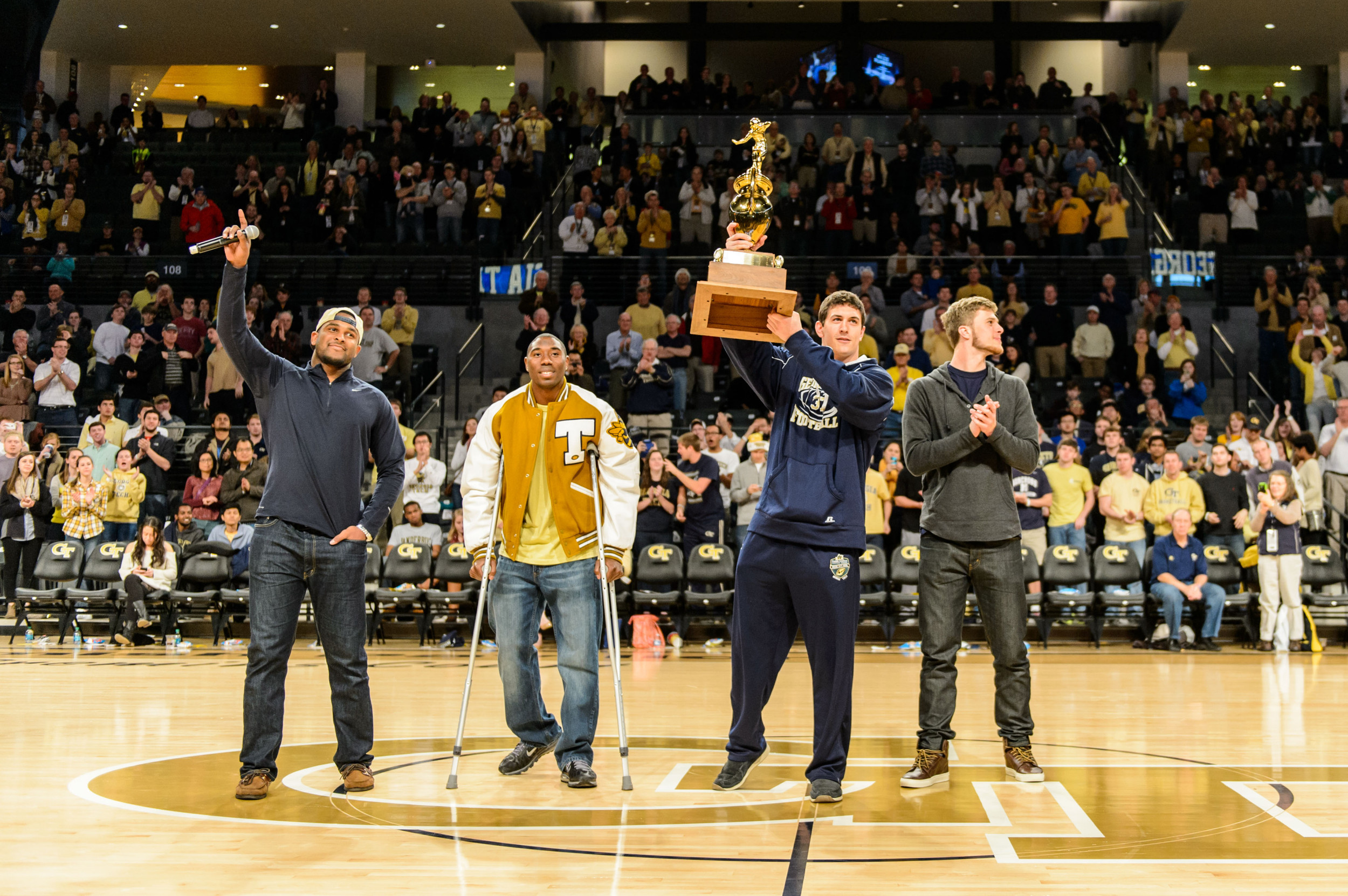 Synjyn Days, Broderick Snoddy, Zach Laskey, and Harrison Butker showed off the Governor's Cup to fans