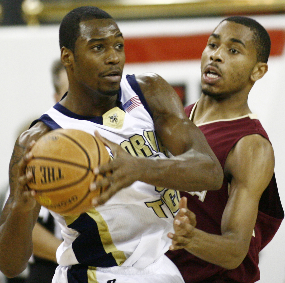 Georgia Tech guard Mario West, left, is pressured by Florida State guard Jerel Allen during the first half of a basketball game Saturday, Jan. 13, 2007, in Atlanta. (AP Photo/John Amis)