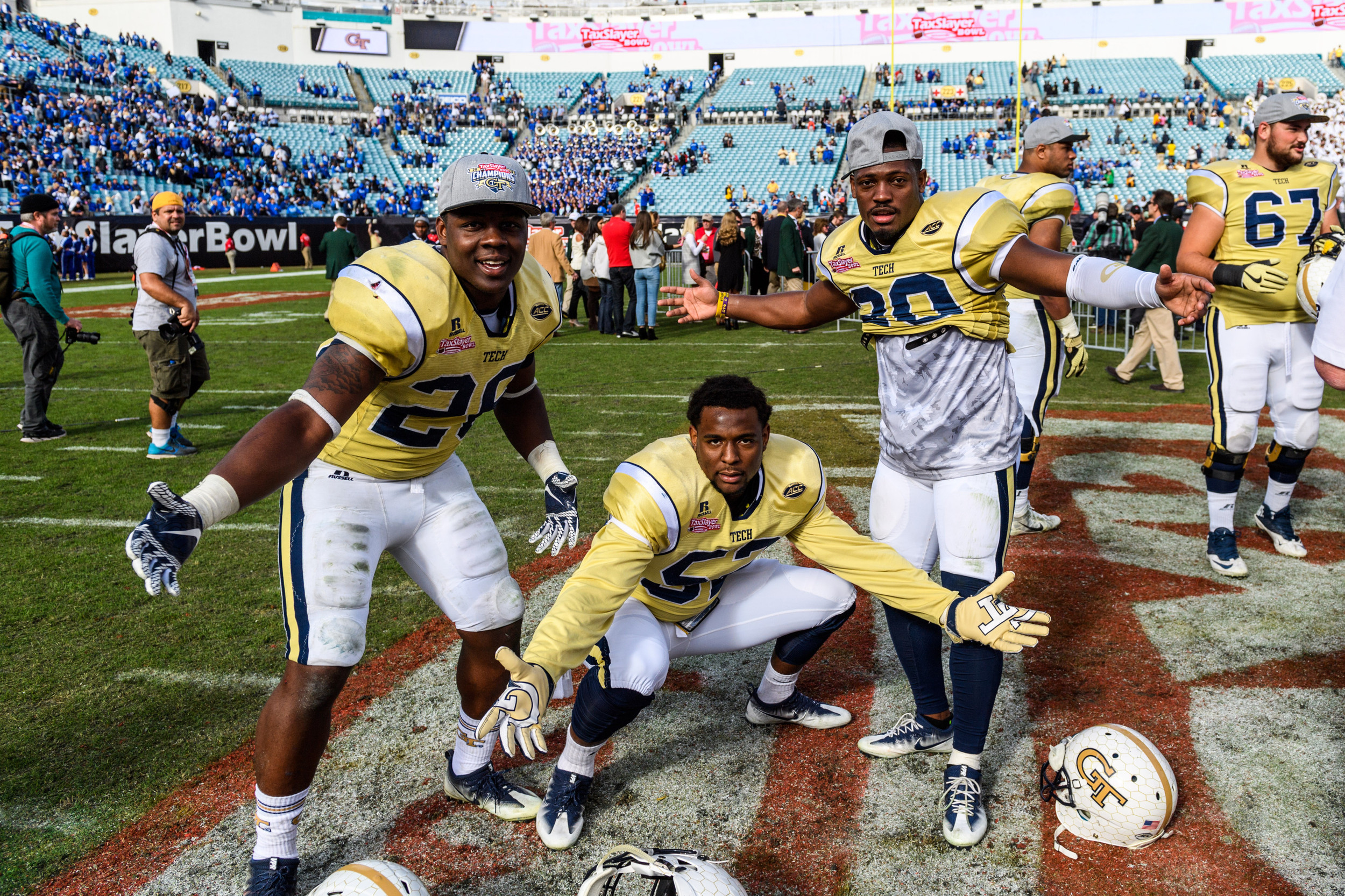 Lawrence Austin (20), Terrell Lewis (52), Dedrick Mills (26)