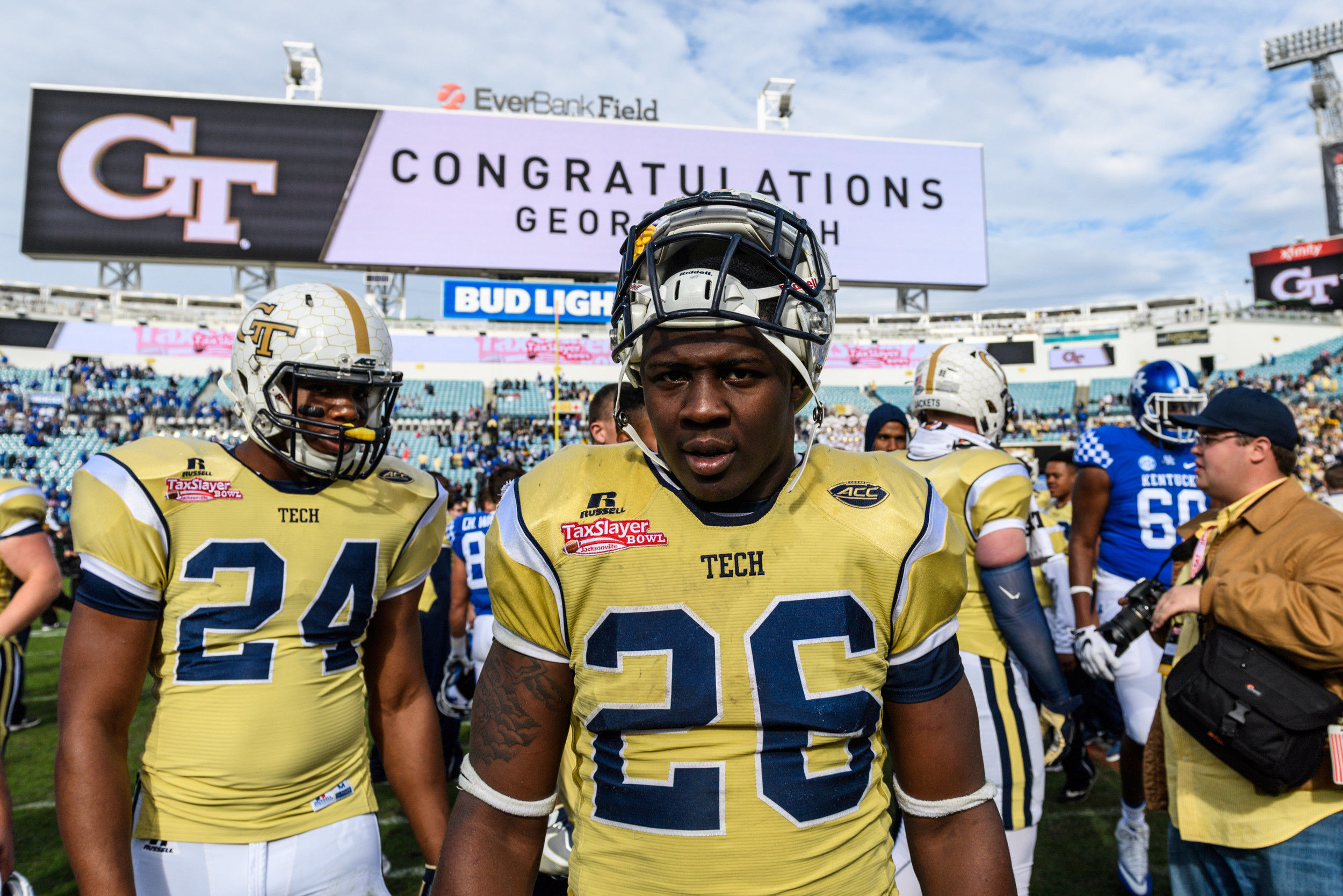 Dedrick Mills (26)