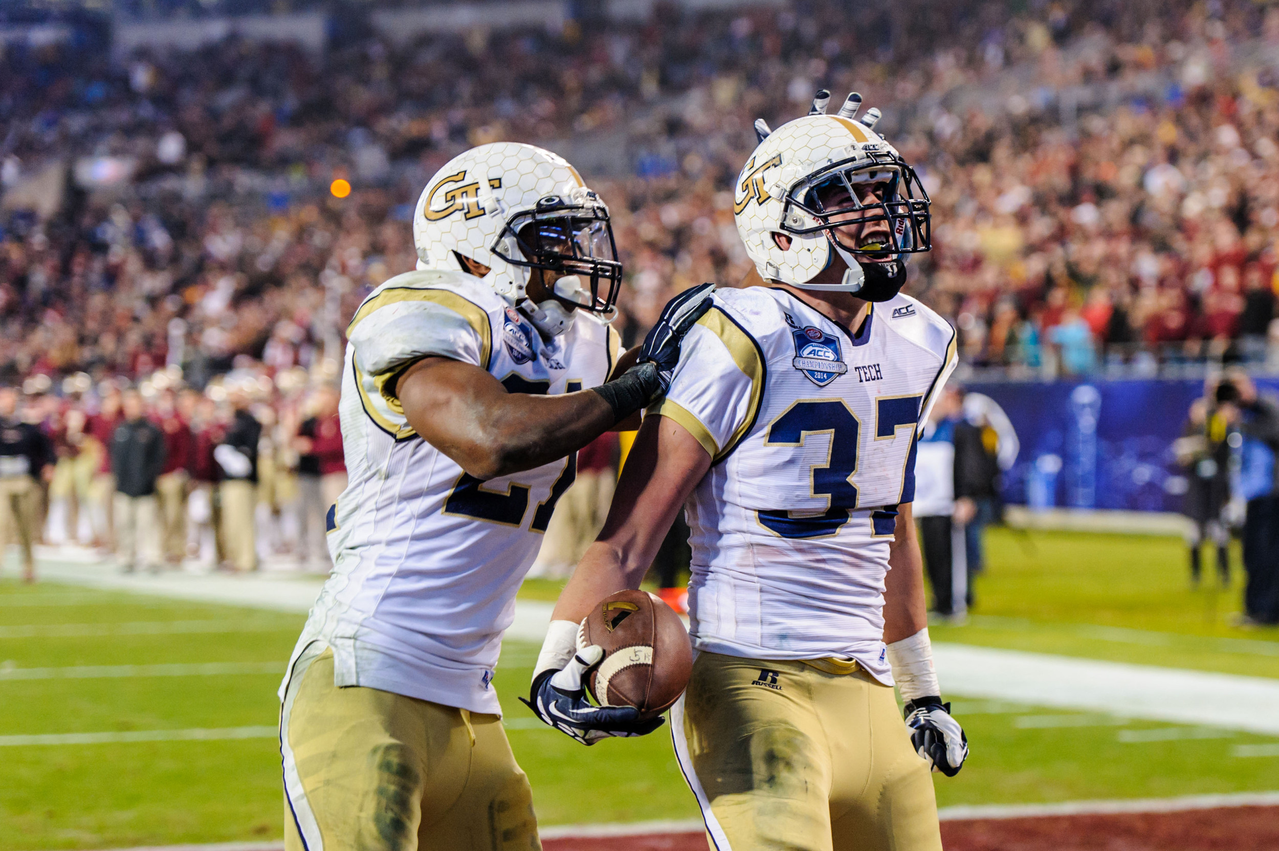 Zach Laskey (37), Charles Perkins (21)
