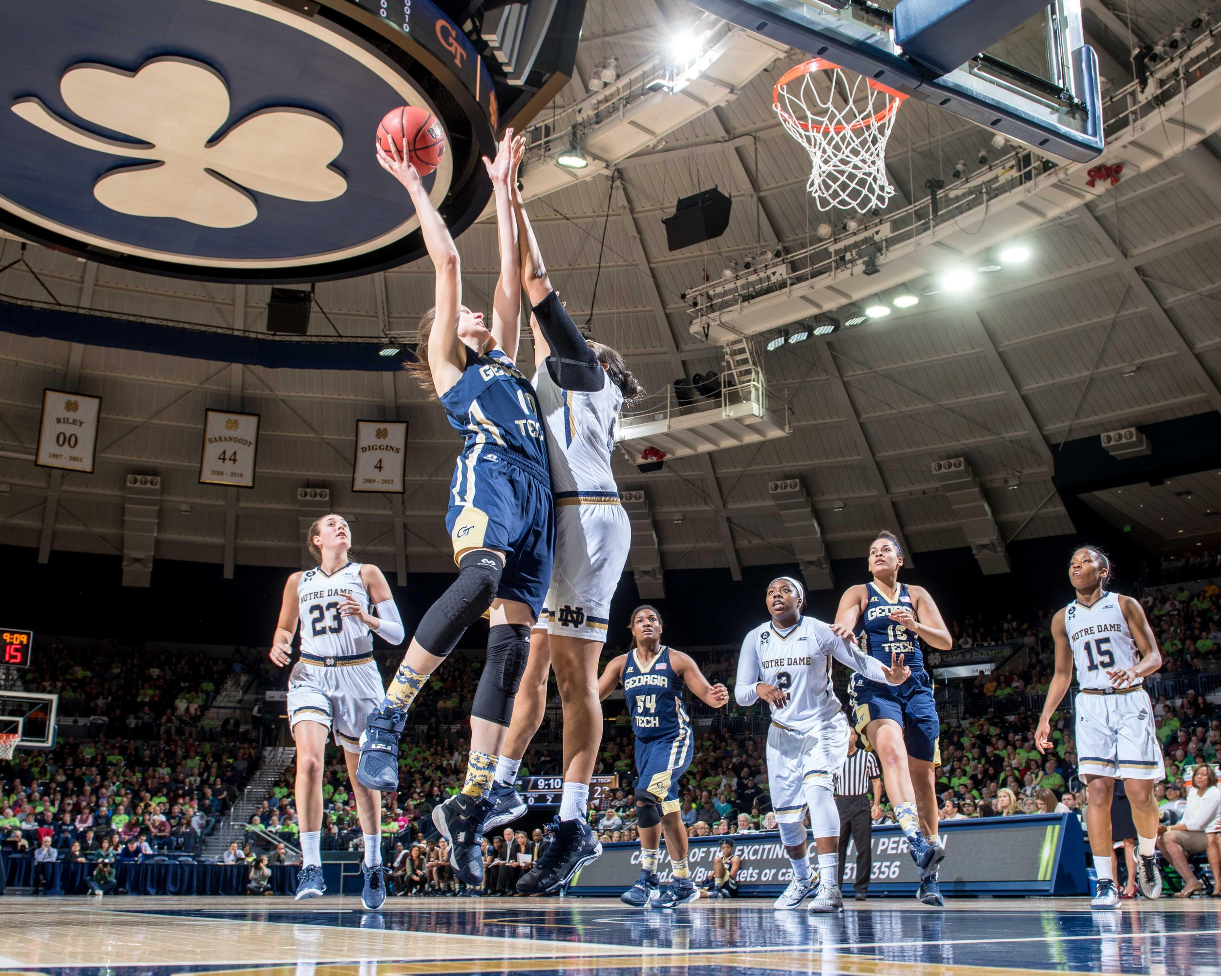 Katarina Vuckovic goes up for a shot as Notre Dame Fighting Irish forward Kristina Nelson defends. Matt Cashore-USA TODAY Sports