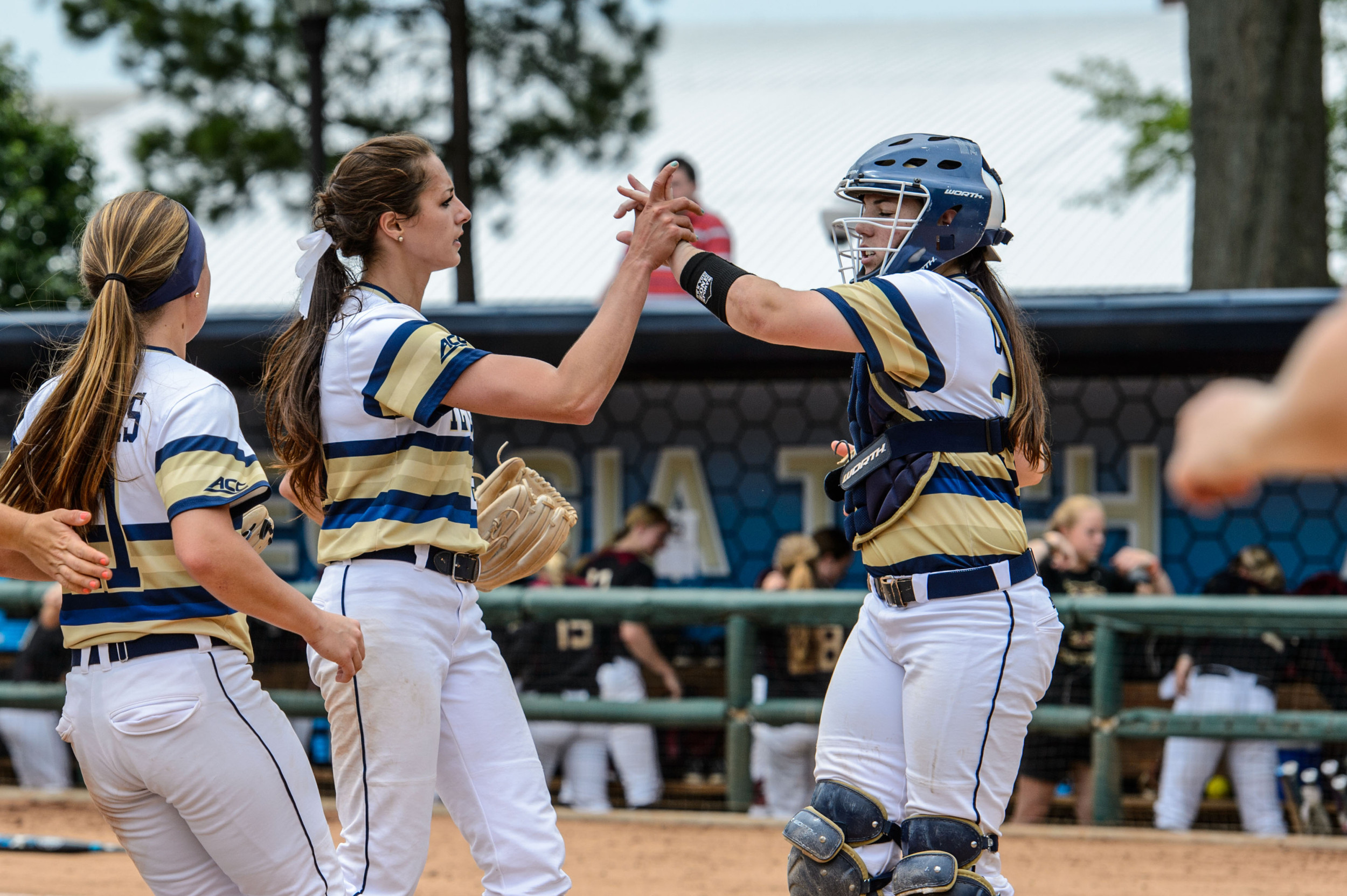 Caitlyn Coffey (34), Kylie Kleinschmidt (21)