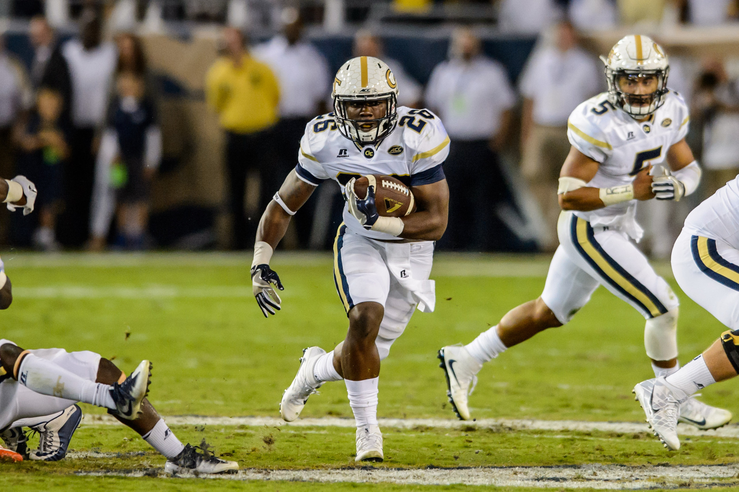 Dedrick Mills (26)