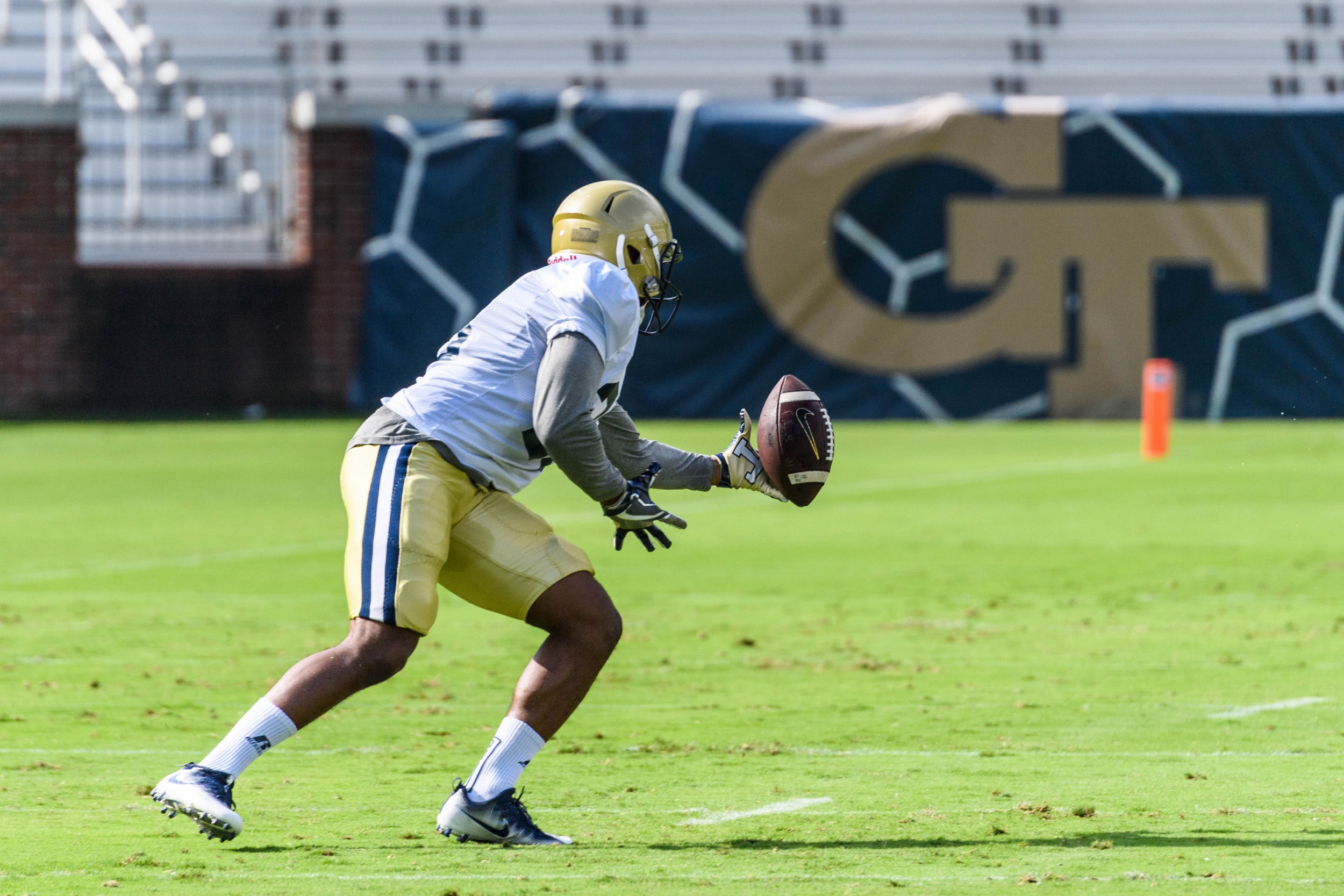 Melvin Davis (23)