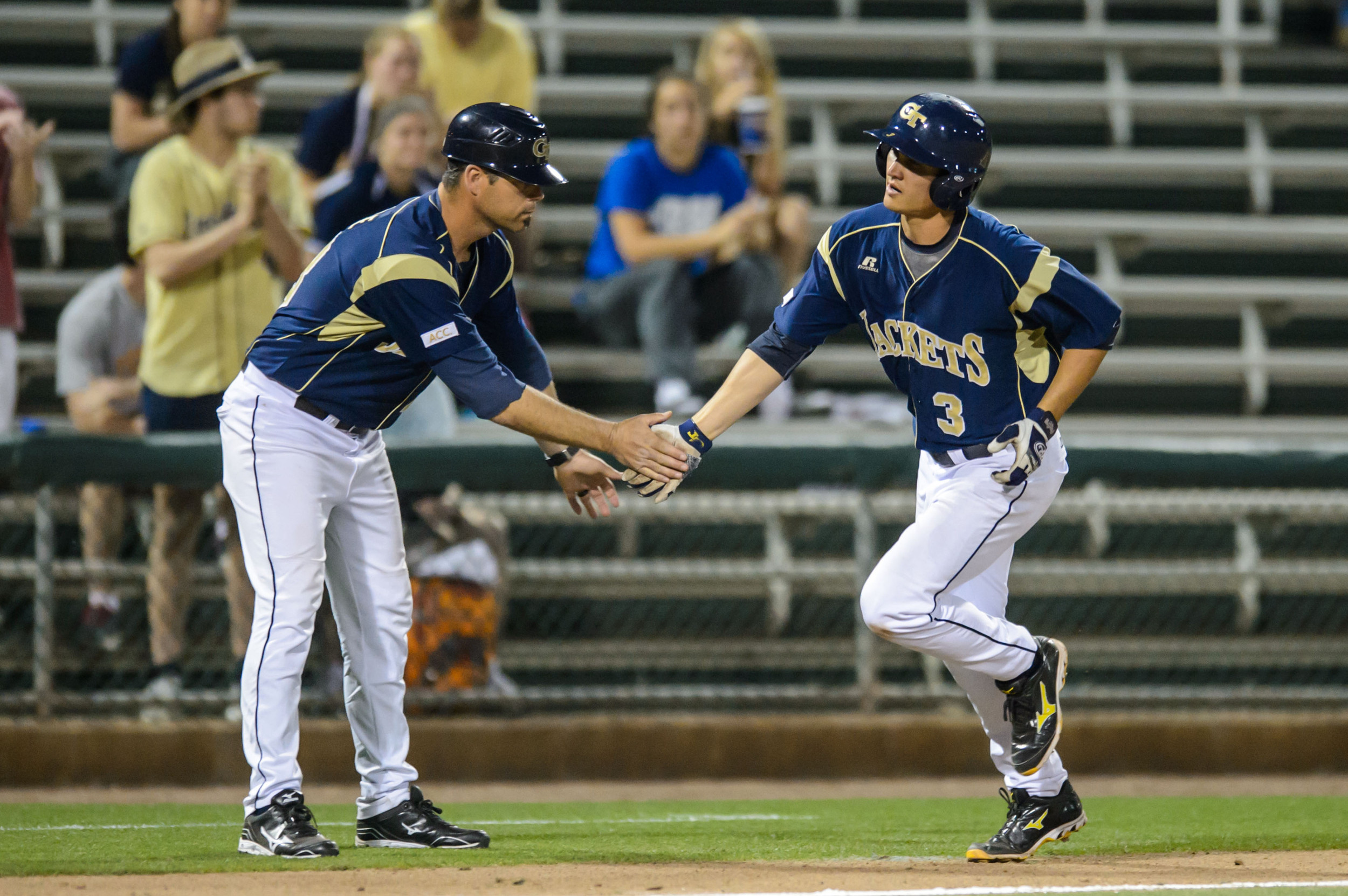 Mott Hyde (3), Bryan Prince (18)
