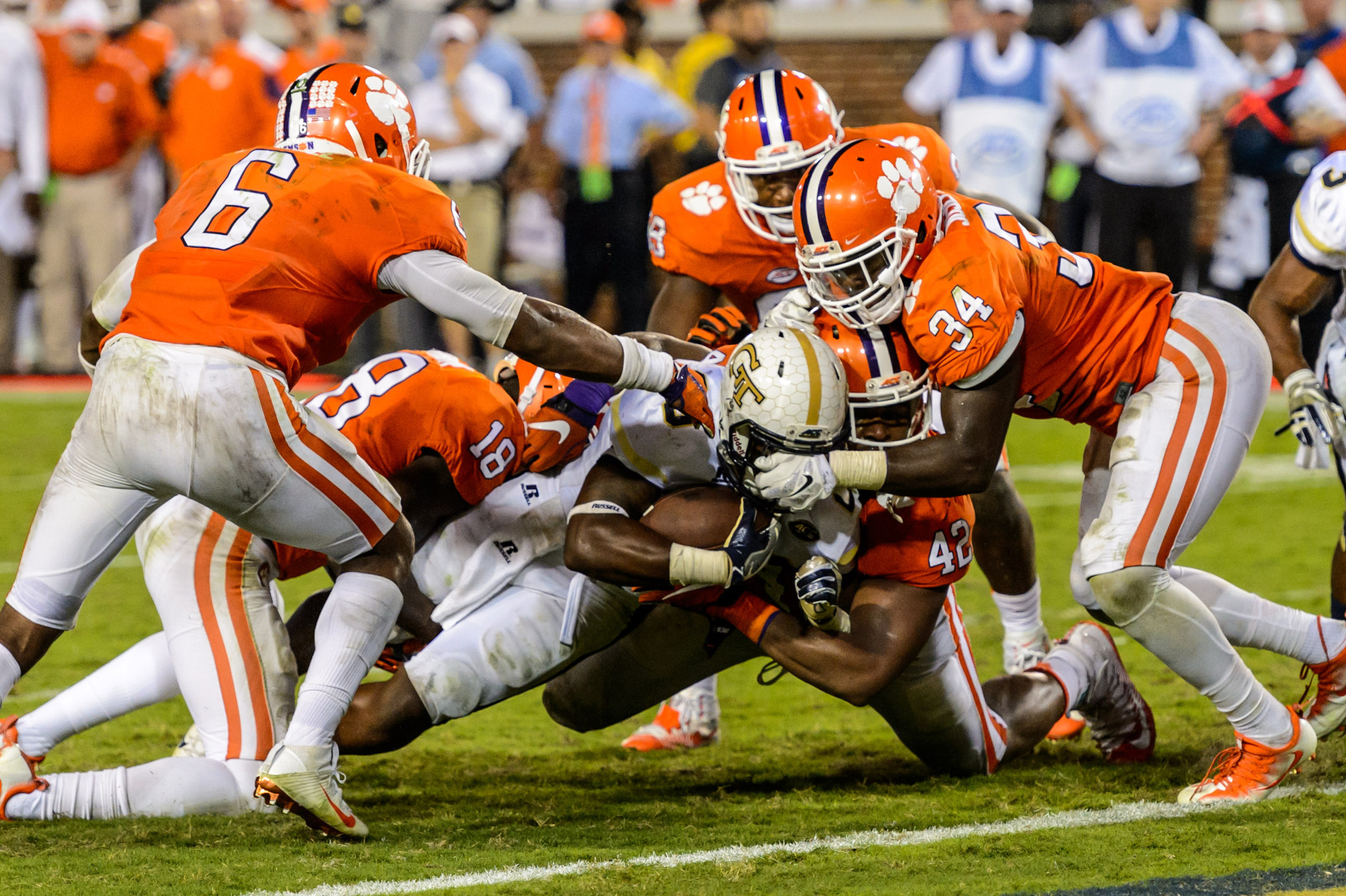 Dedrick Mills (26)