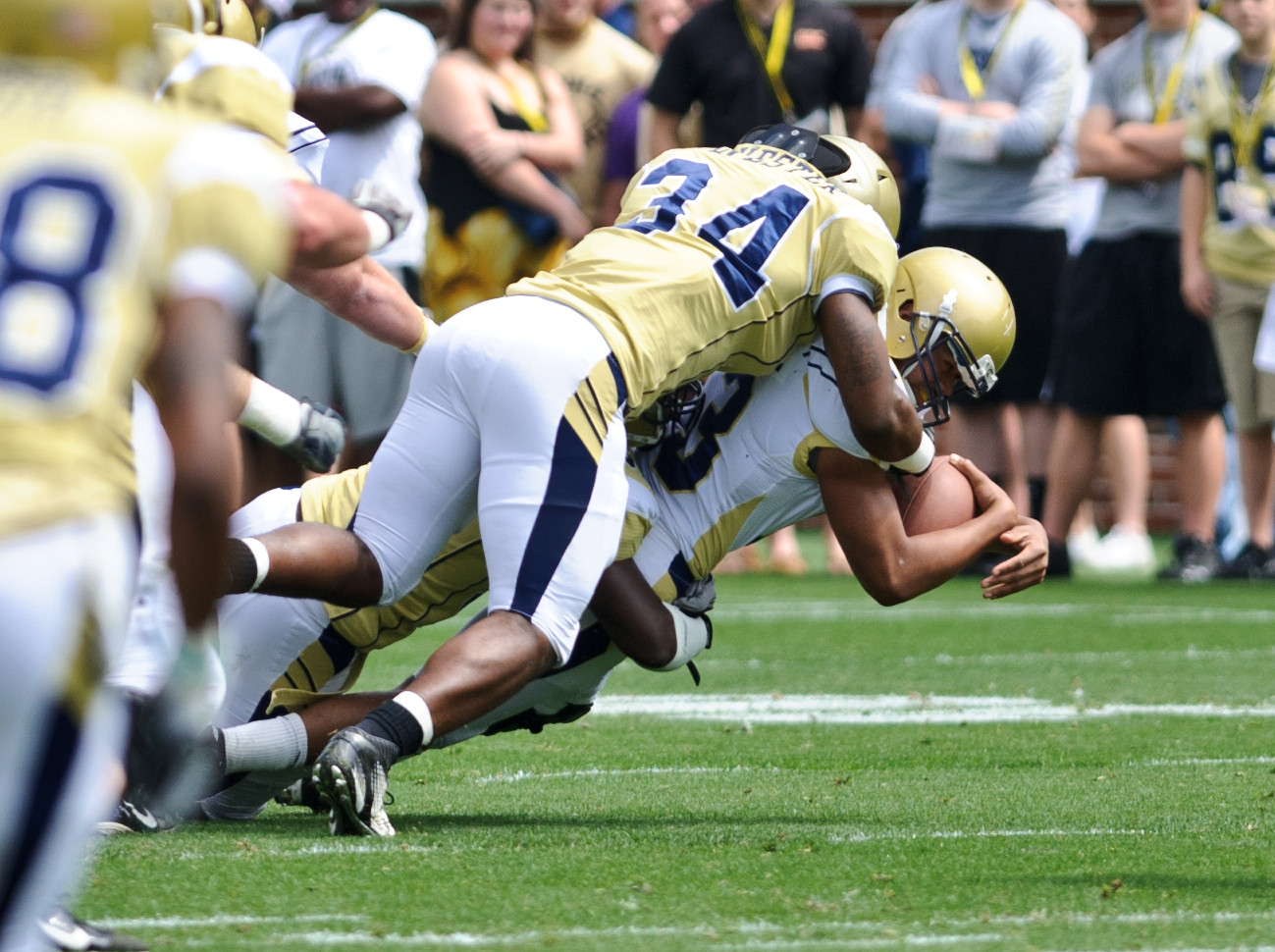 Steven Sylvester (34), Tevin Washington (13)