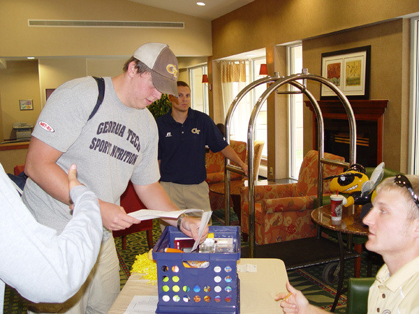 Players arrive for the start of fall camp (July 22, 2008)