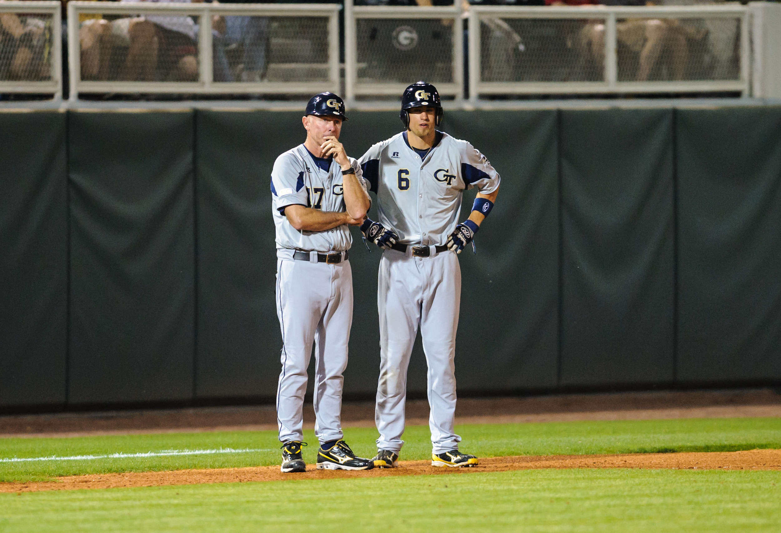 Danny Hall (17), Brandon Thomas (6)