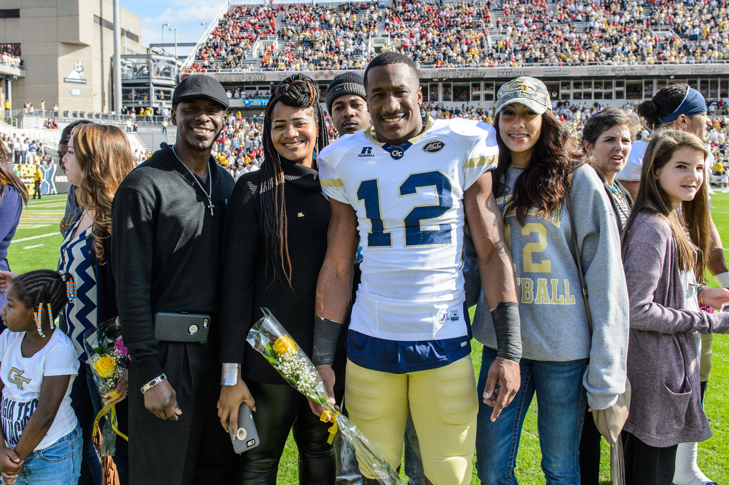 Demond Smith (12) and family