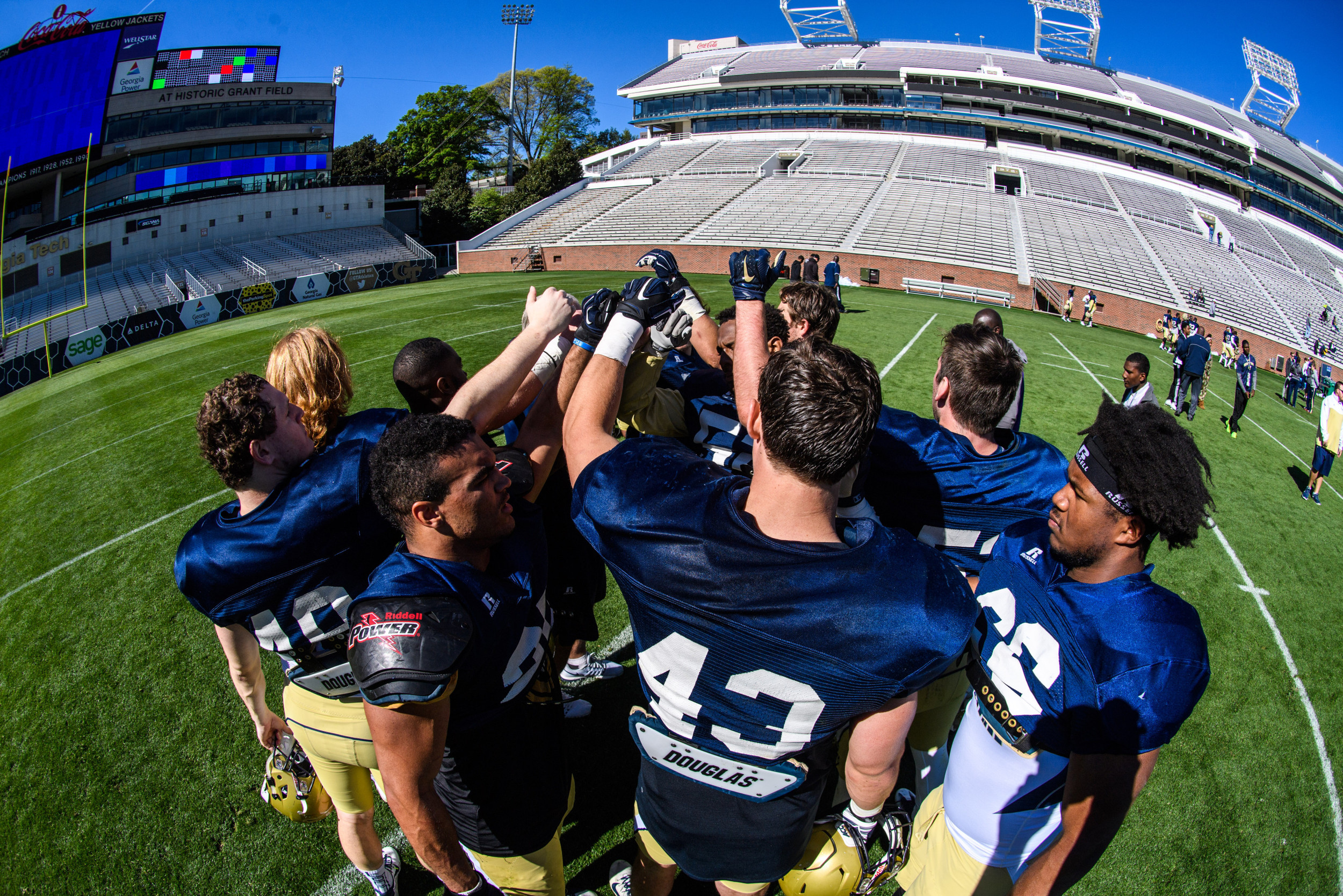 The linebackers break it down