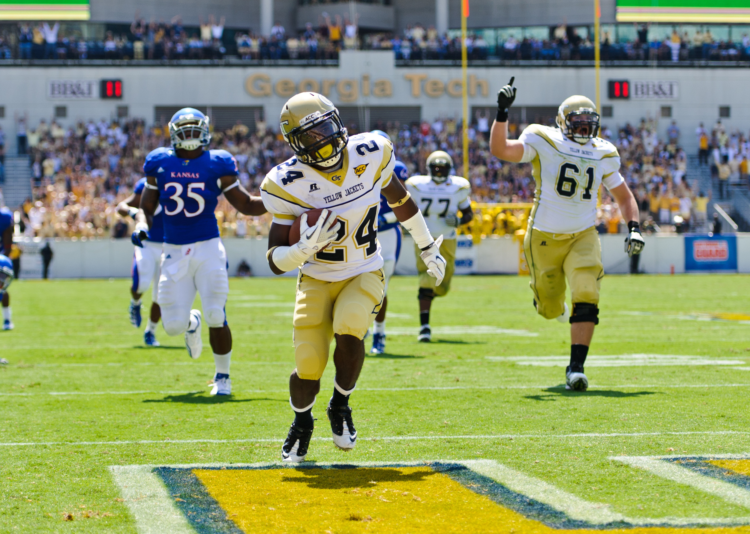 Embry Peeples (24), Phil Smith (61)