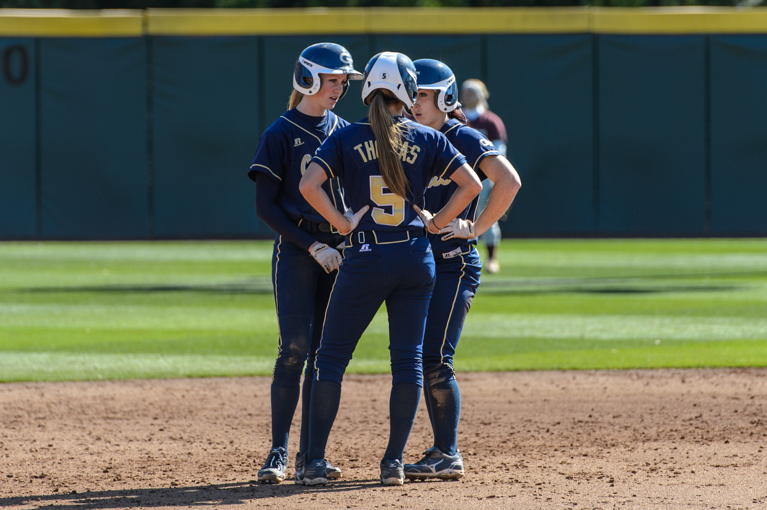 Alysha Rudnik (25), Ashley Thomas (5), Courtney Ziese (27)