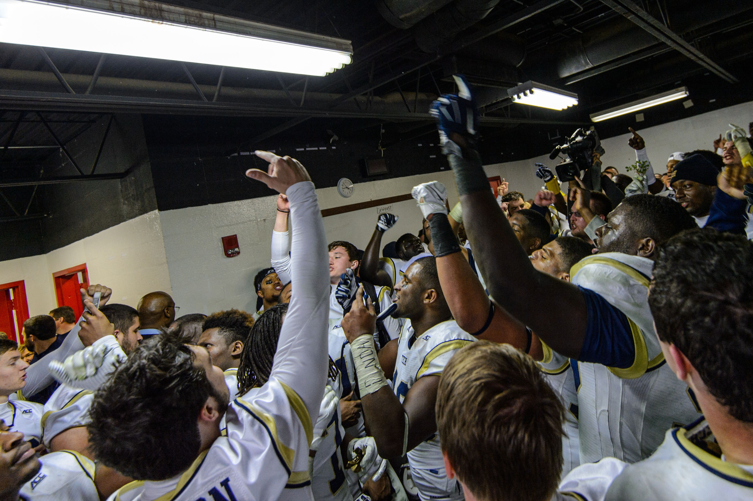 The team celebrates the win over UGA