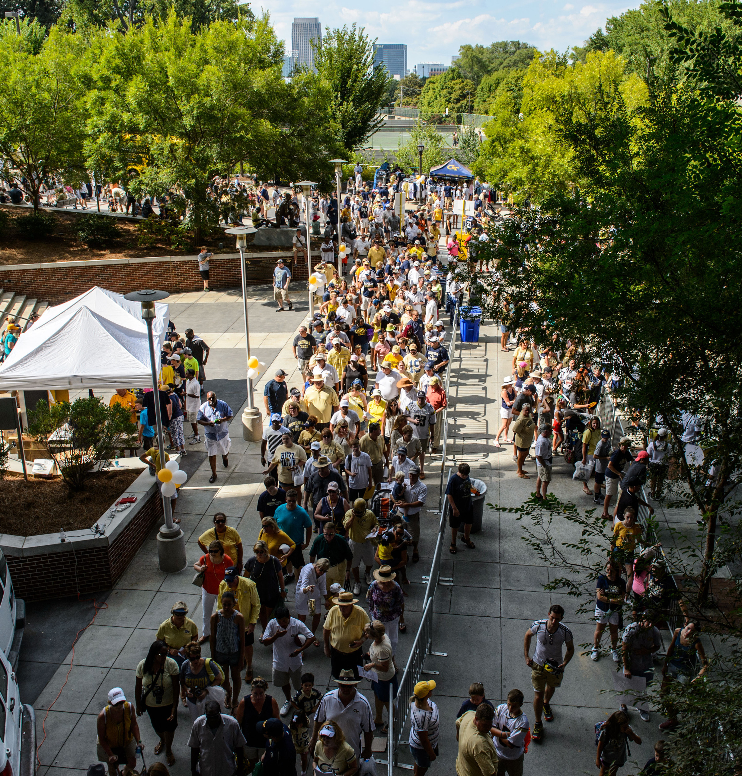 Fans await entry into Bobby Dodd Stadium