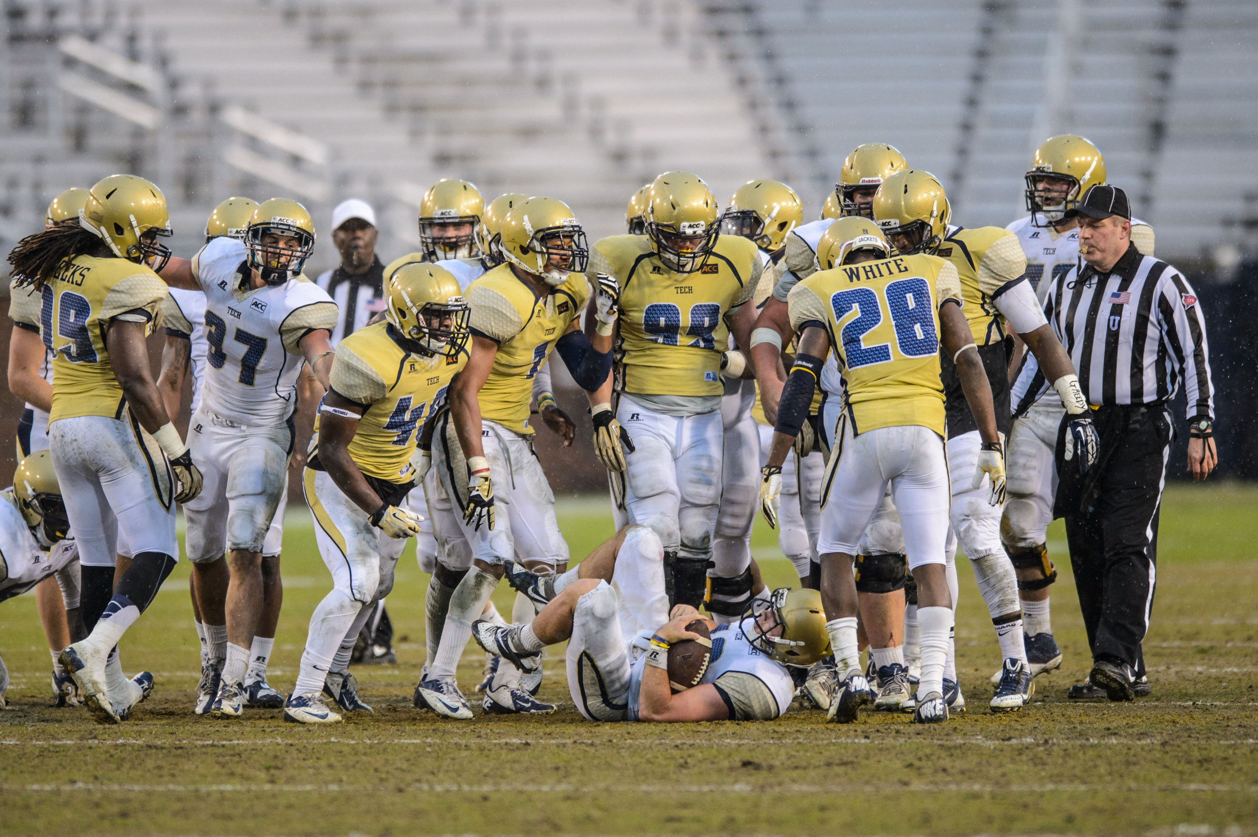The Gold team defense surrounds Tim Byerly (18)