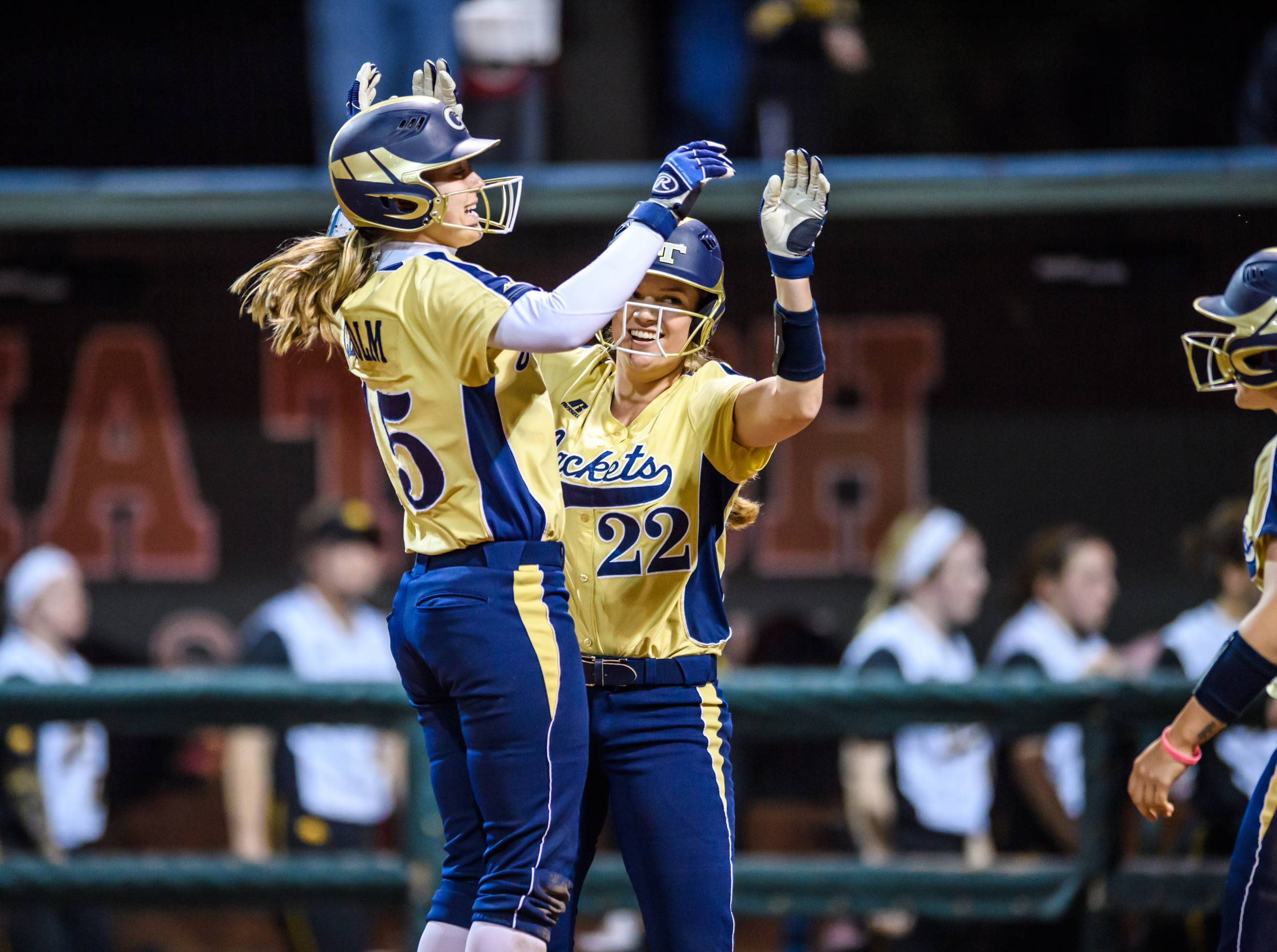 Karissa Arnold (22), Kelsey Chisholm (15)