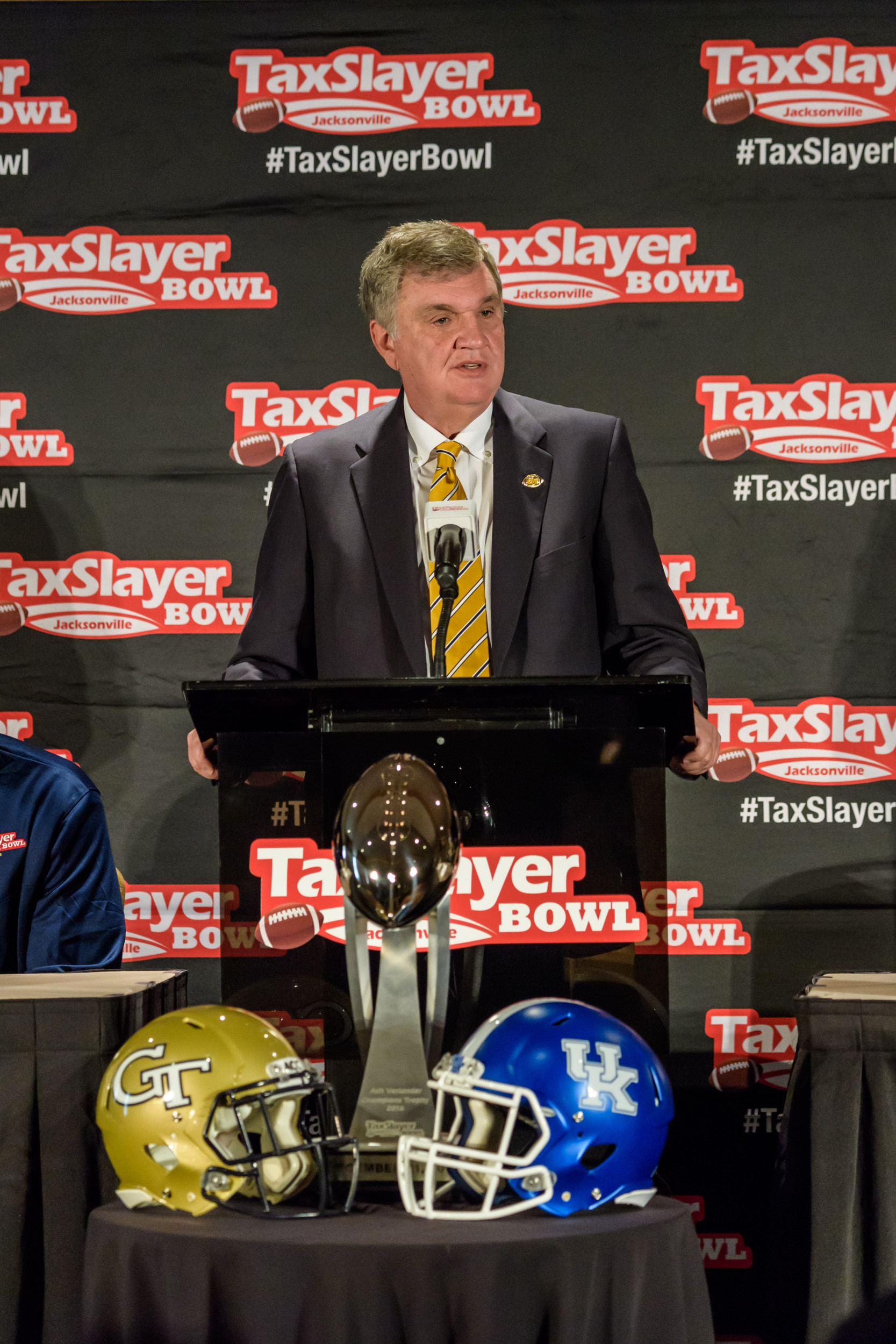 Coach Paul Johnson