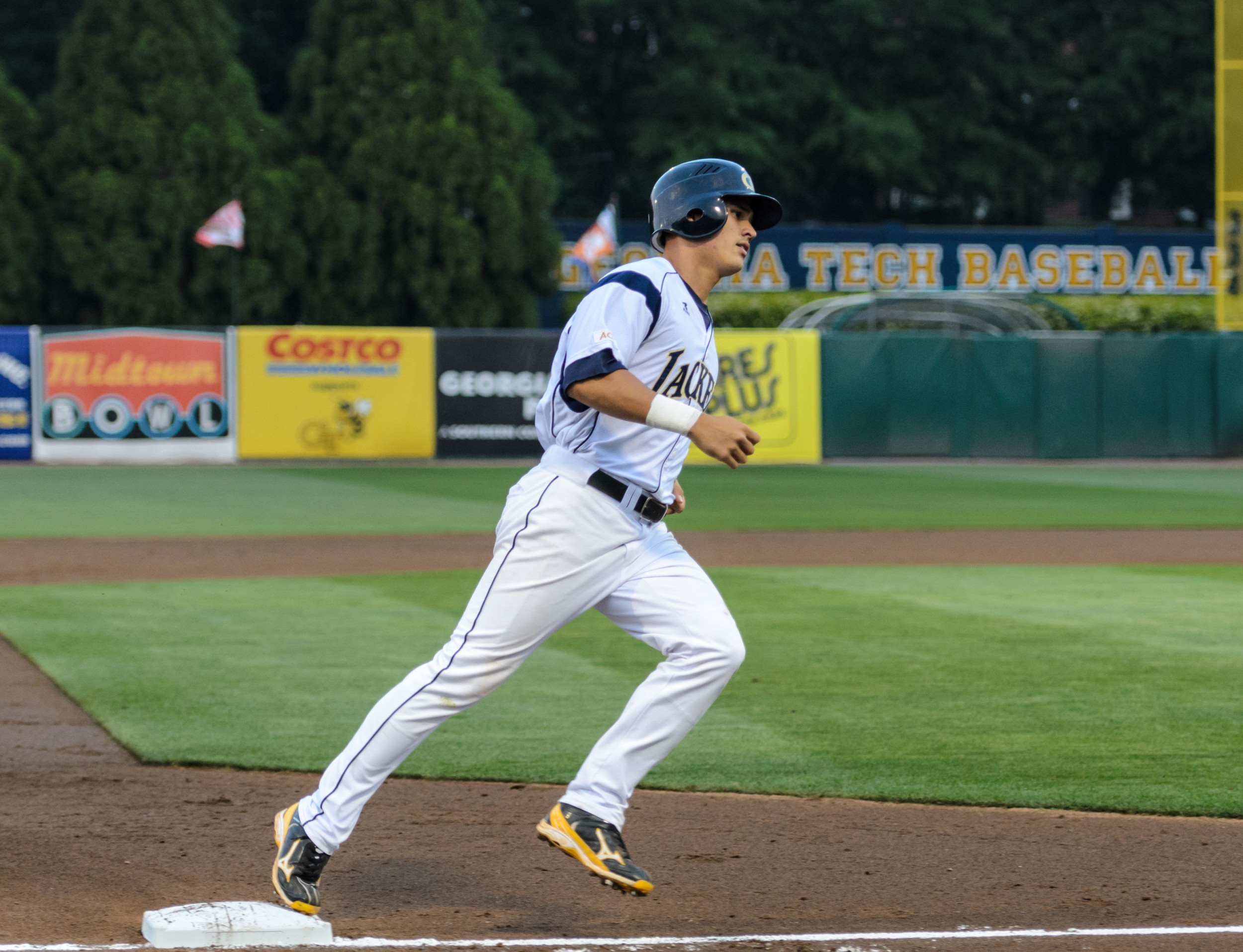Mott Hyde (3)