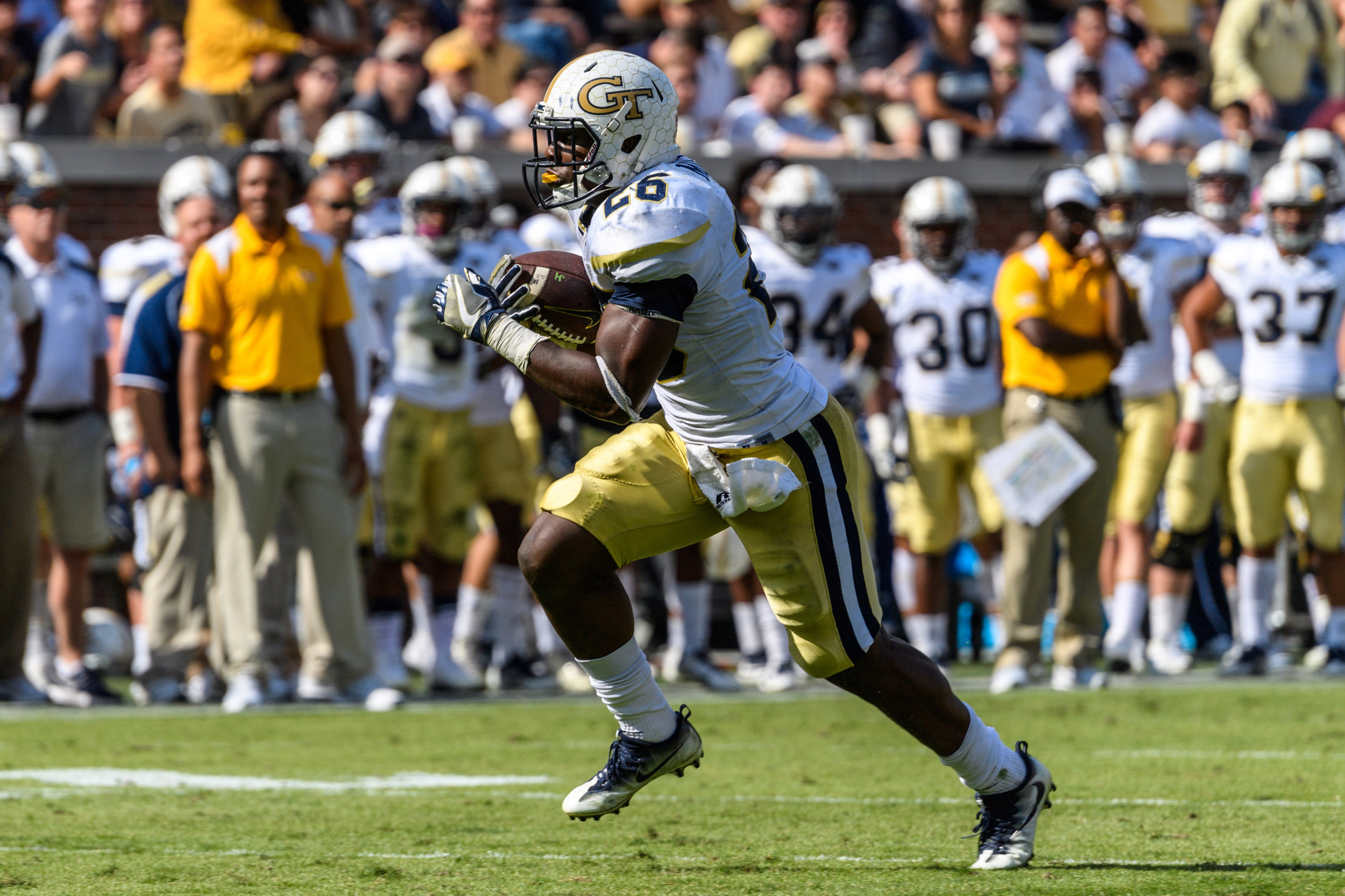 Dedrick Mills (26)