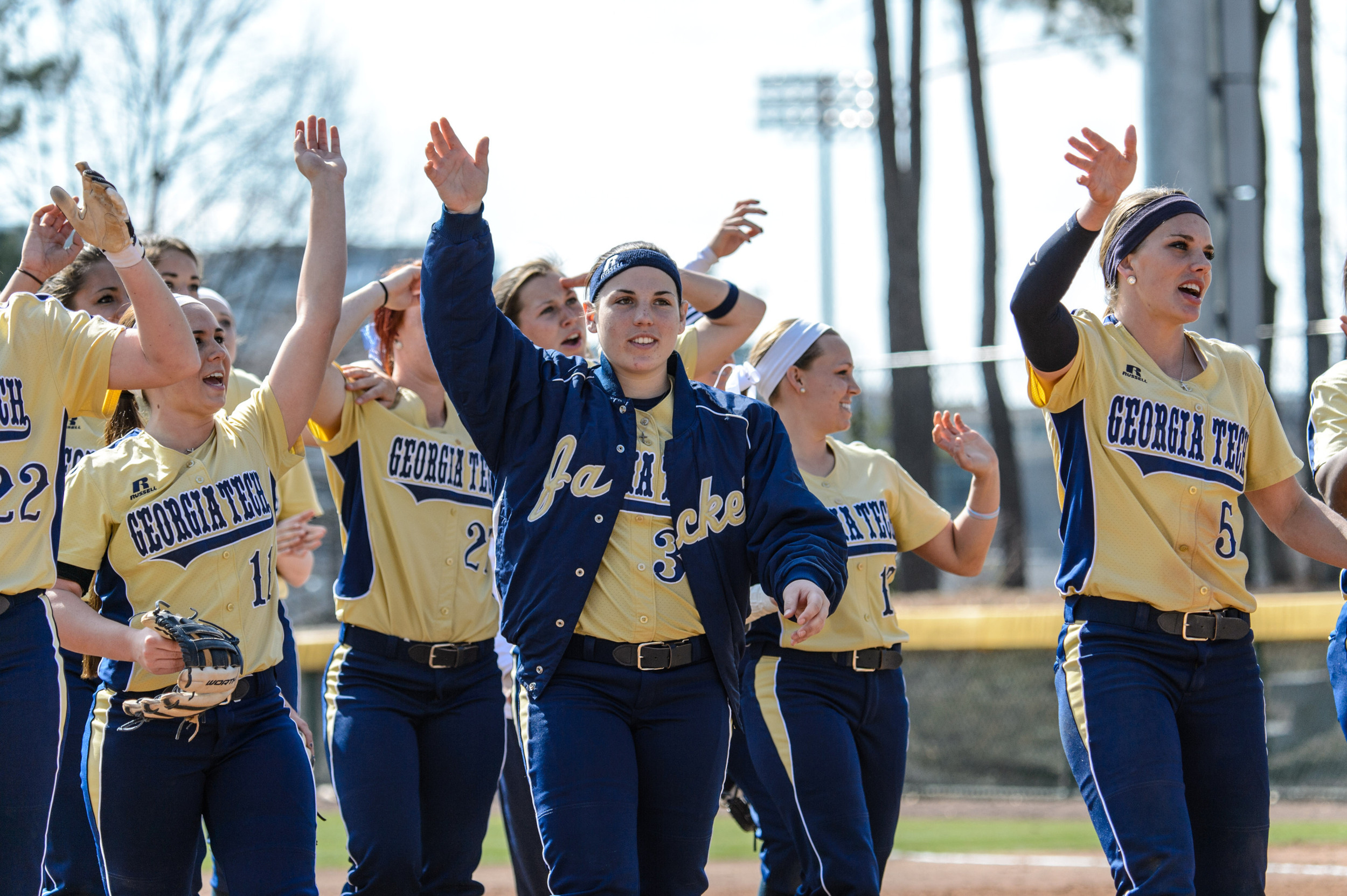 Caitlyn Coffey (34), Ashley Thomas (5), Chelsie Thomas (11)