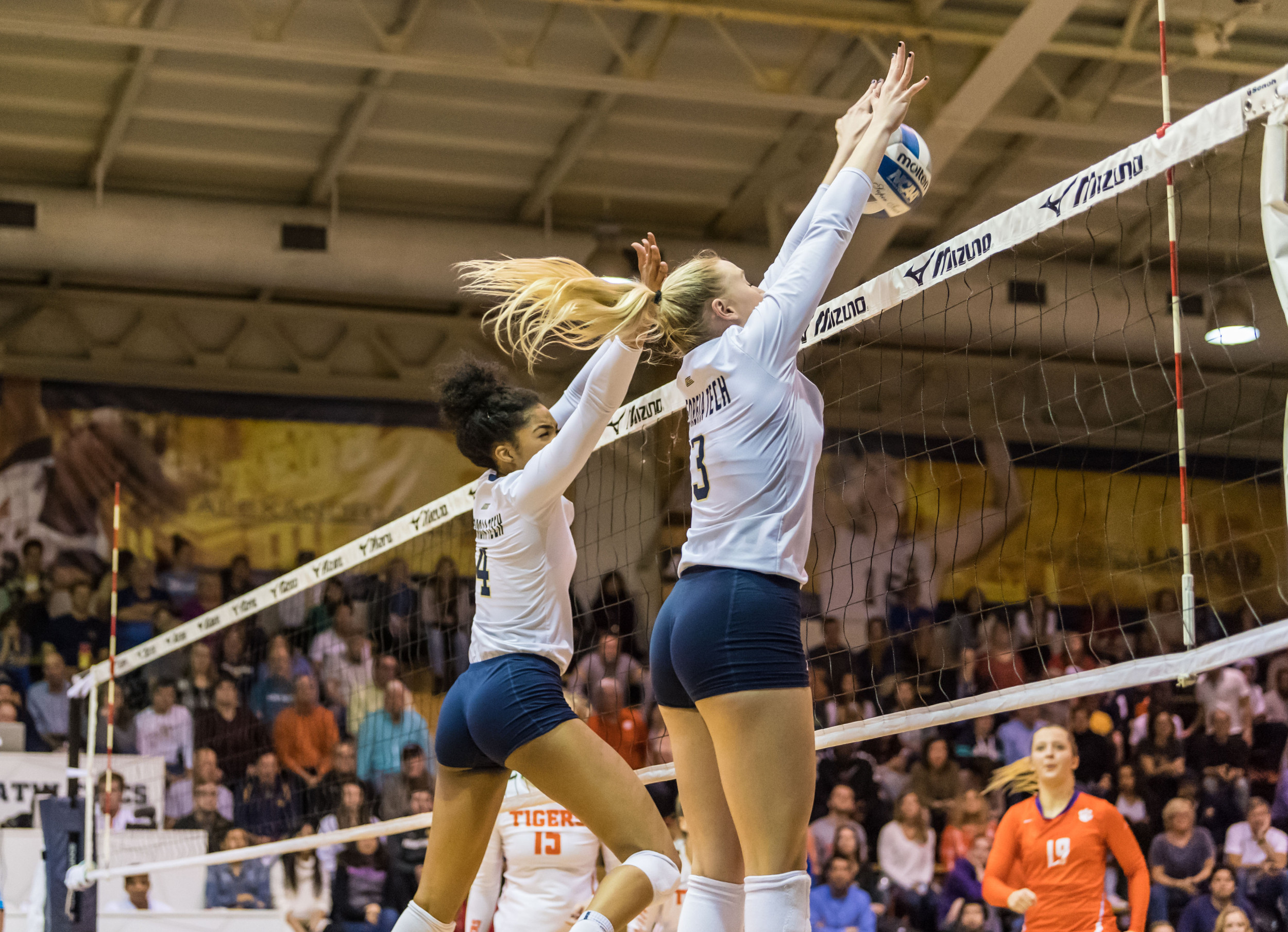 Lauren Frerking (3), Sydney Wilson (4)