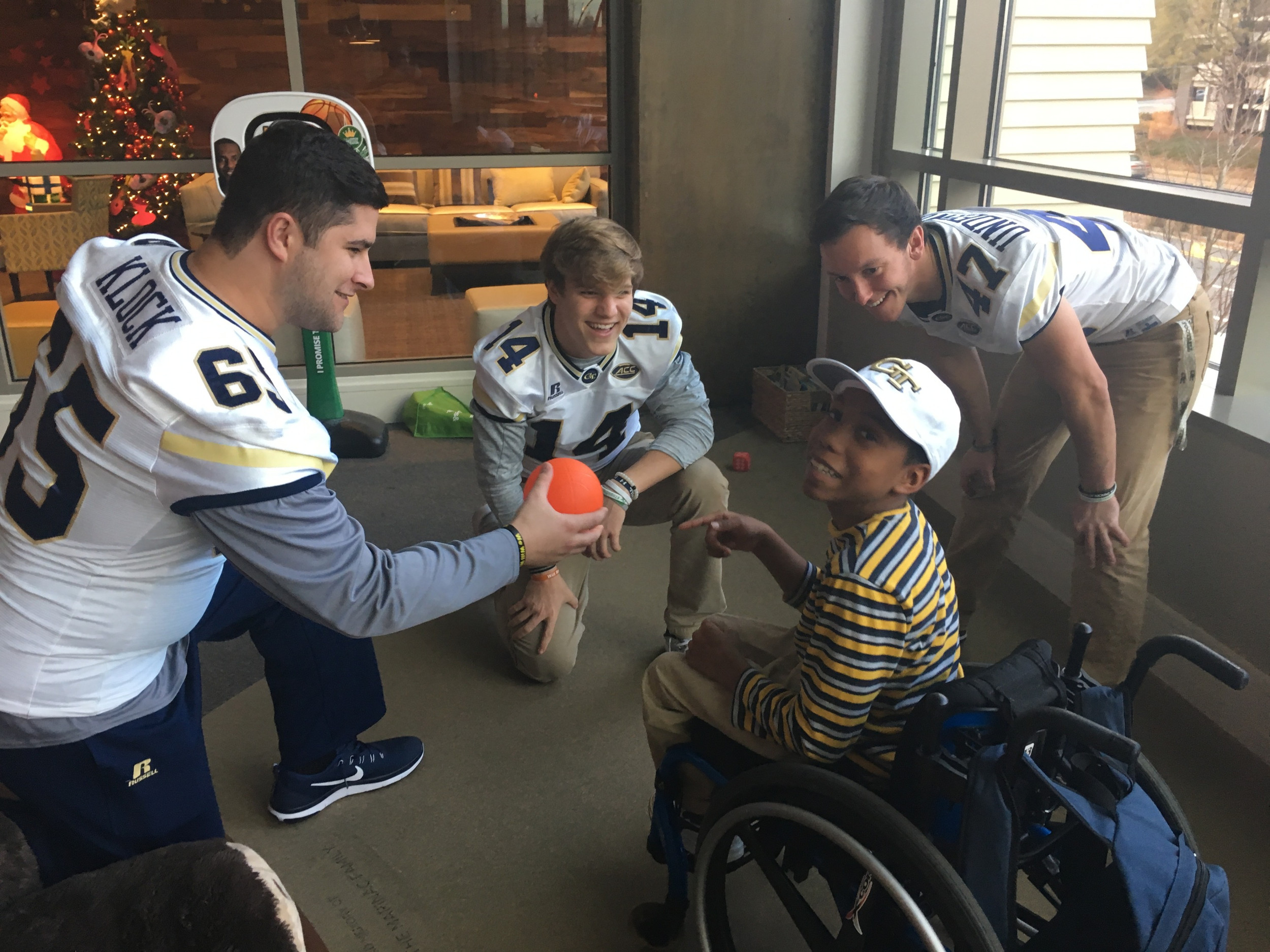 Ronald McDonald House Visit - 12/12/16