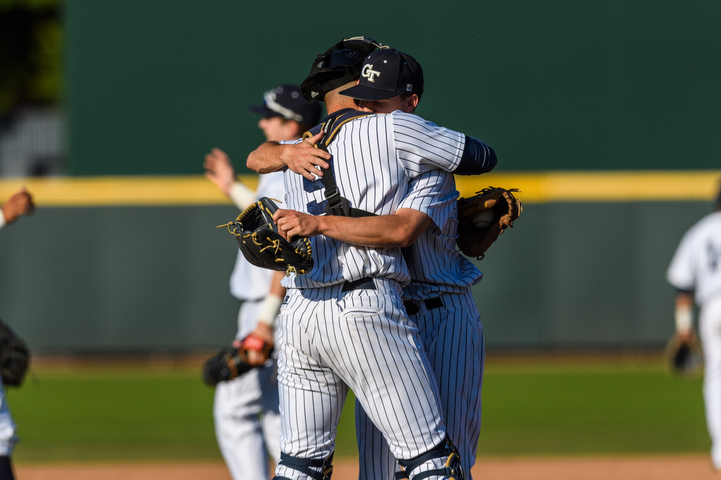 Joey Bart (9), Connor Thomas (42)