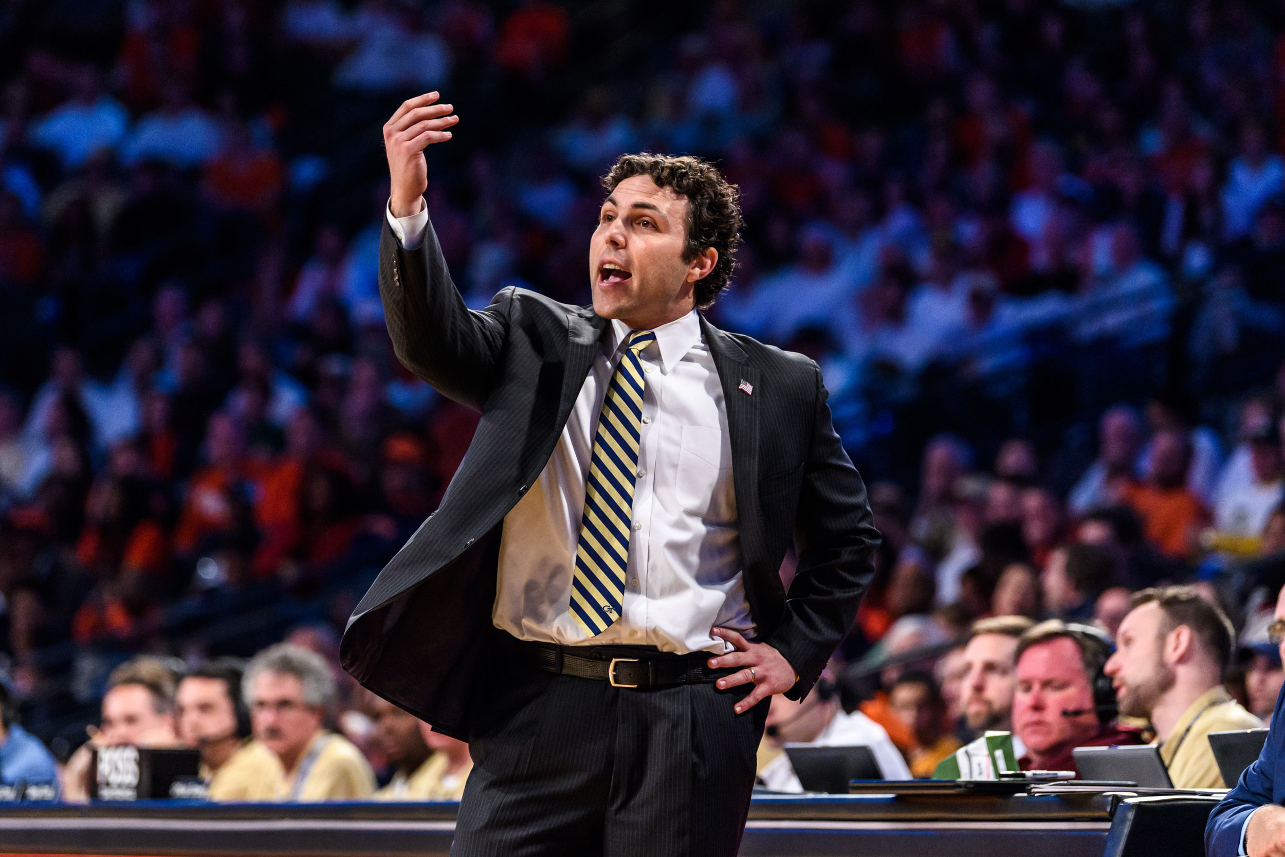 Coach Josh Pastner