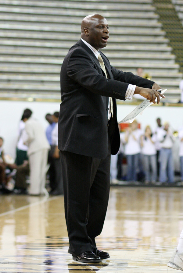 Assistant Coach Gene Hill