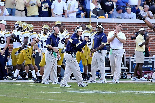 Coach Giff Smith reacts to Georgia Tech's defensive effort. Photo by LensEffects