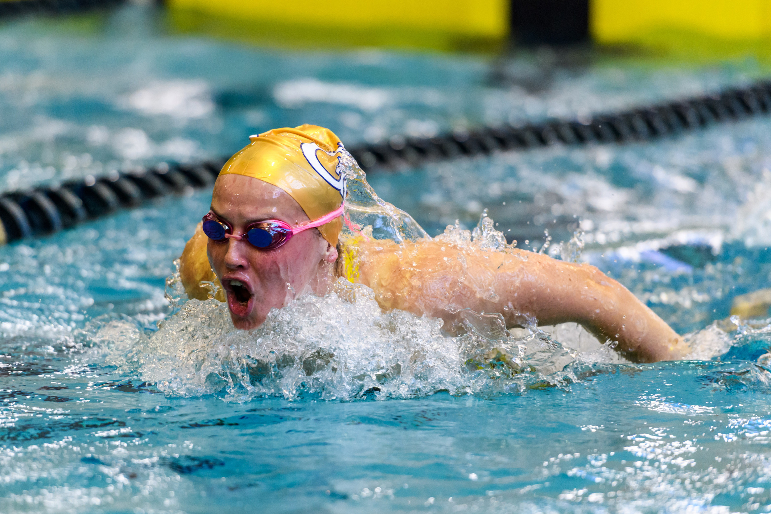 Yellow Jackets cruise past the Eagles, 156-98