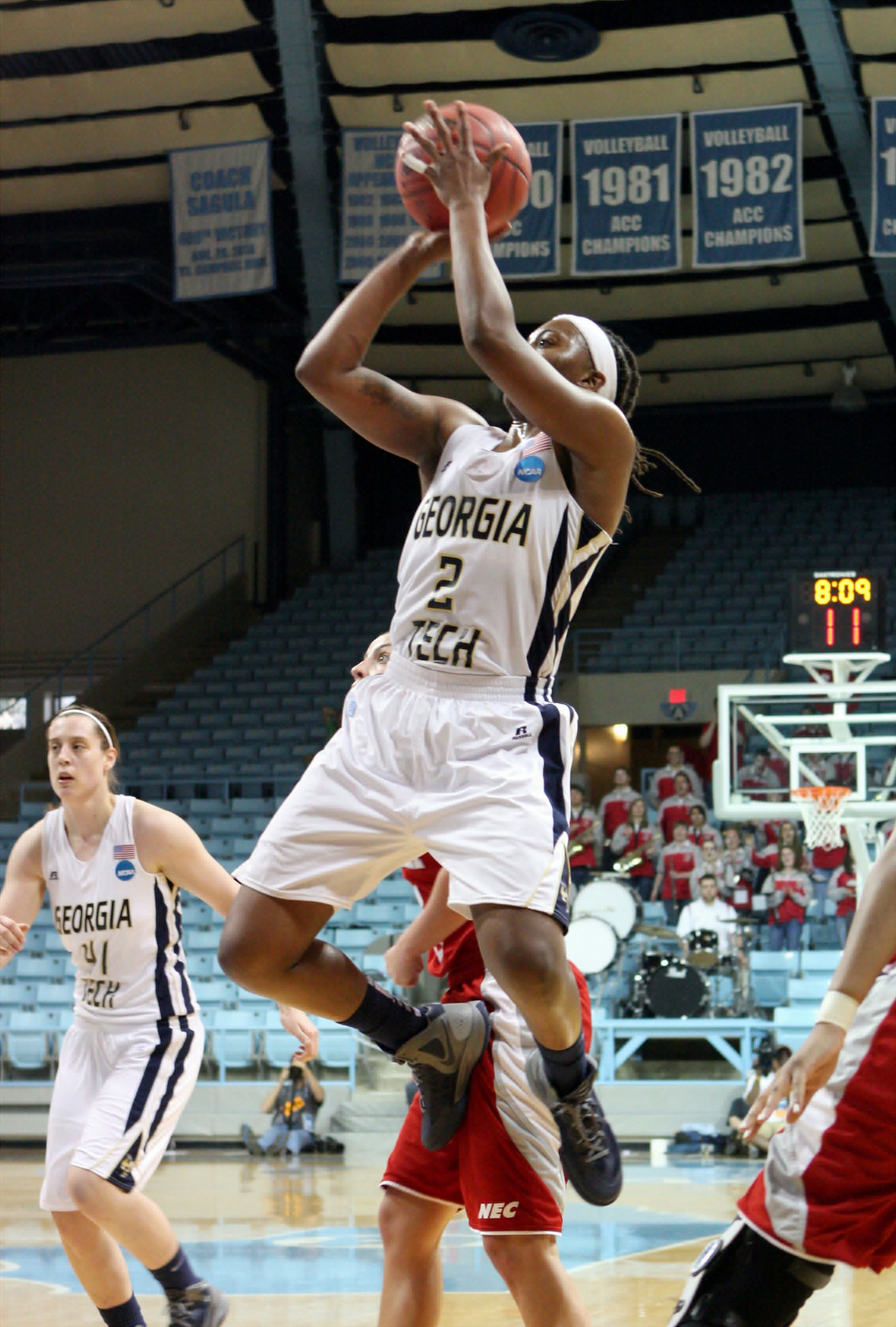 Mo Bennett shoots against Sacred Heart in NCAA Tournament First Round game.