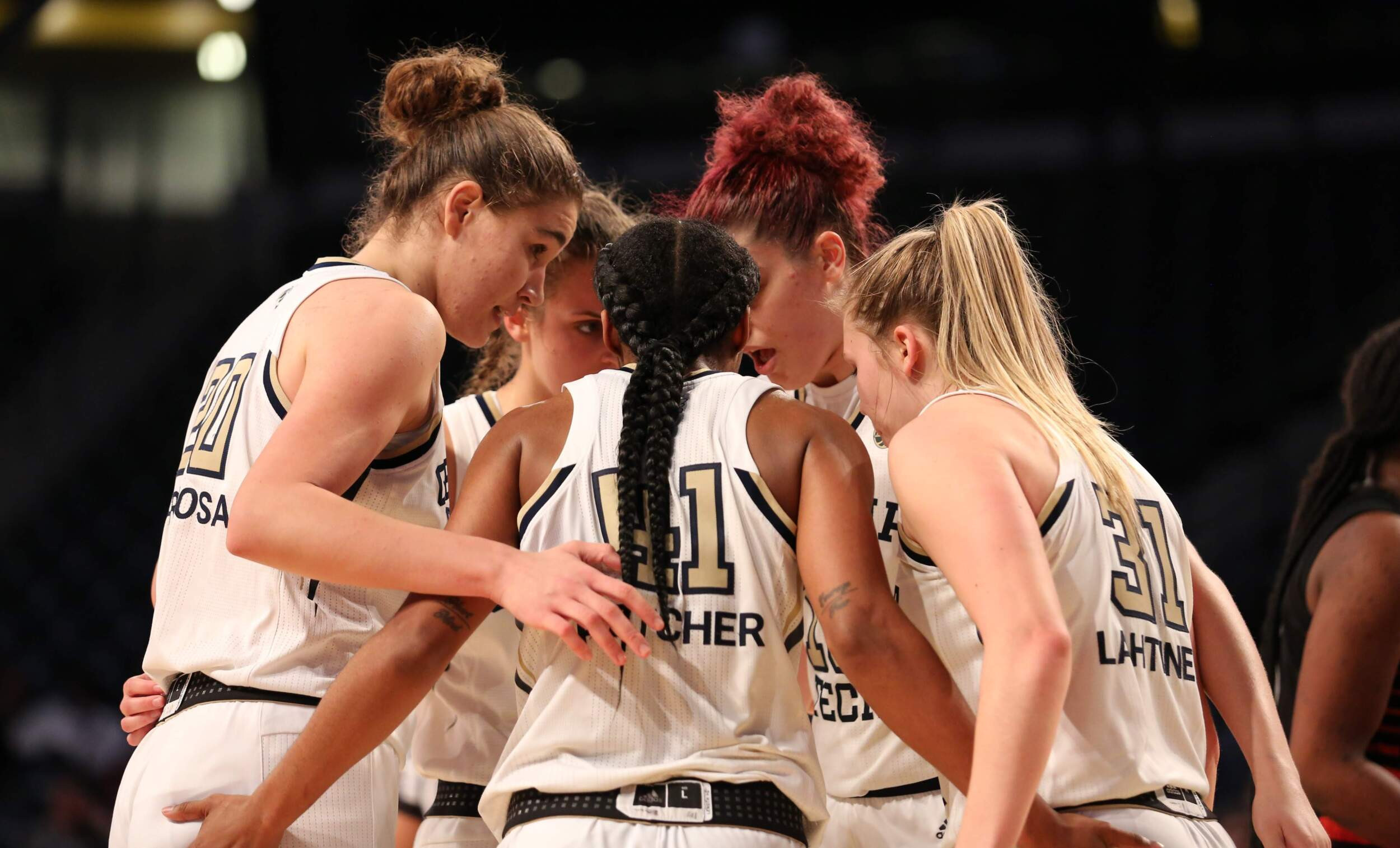 Women's Basketball Huddle
