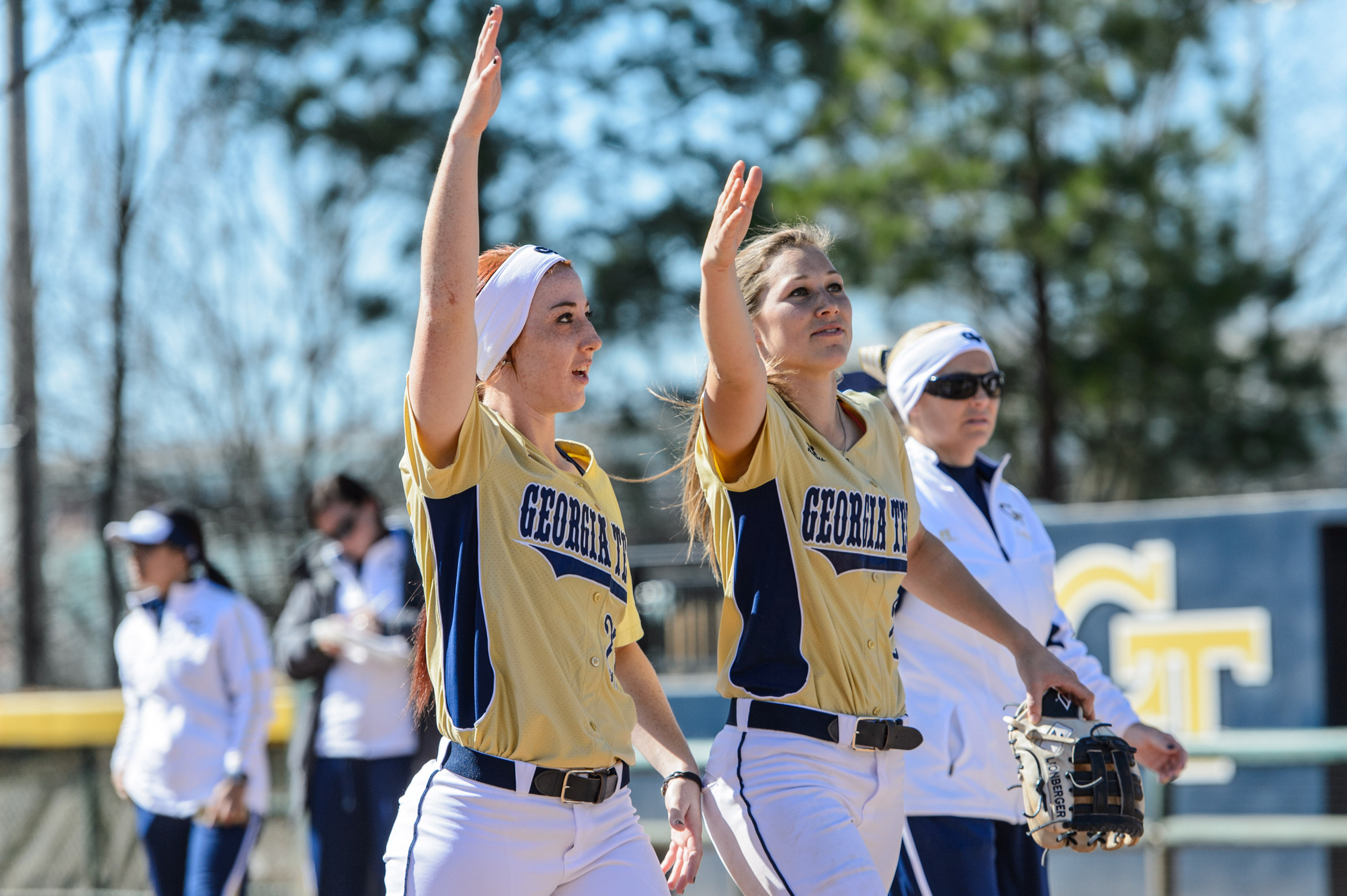 Maddie Lionberger (2), Courtney Ziese (27)