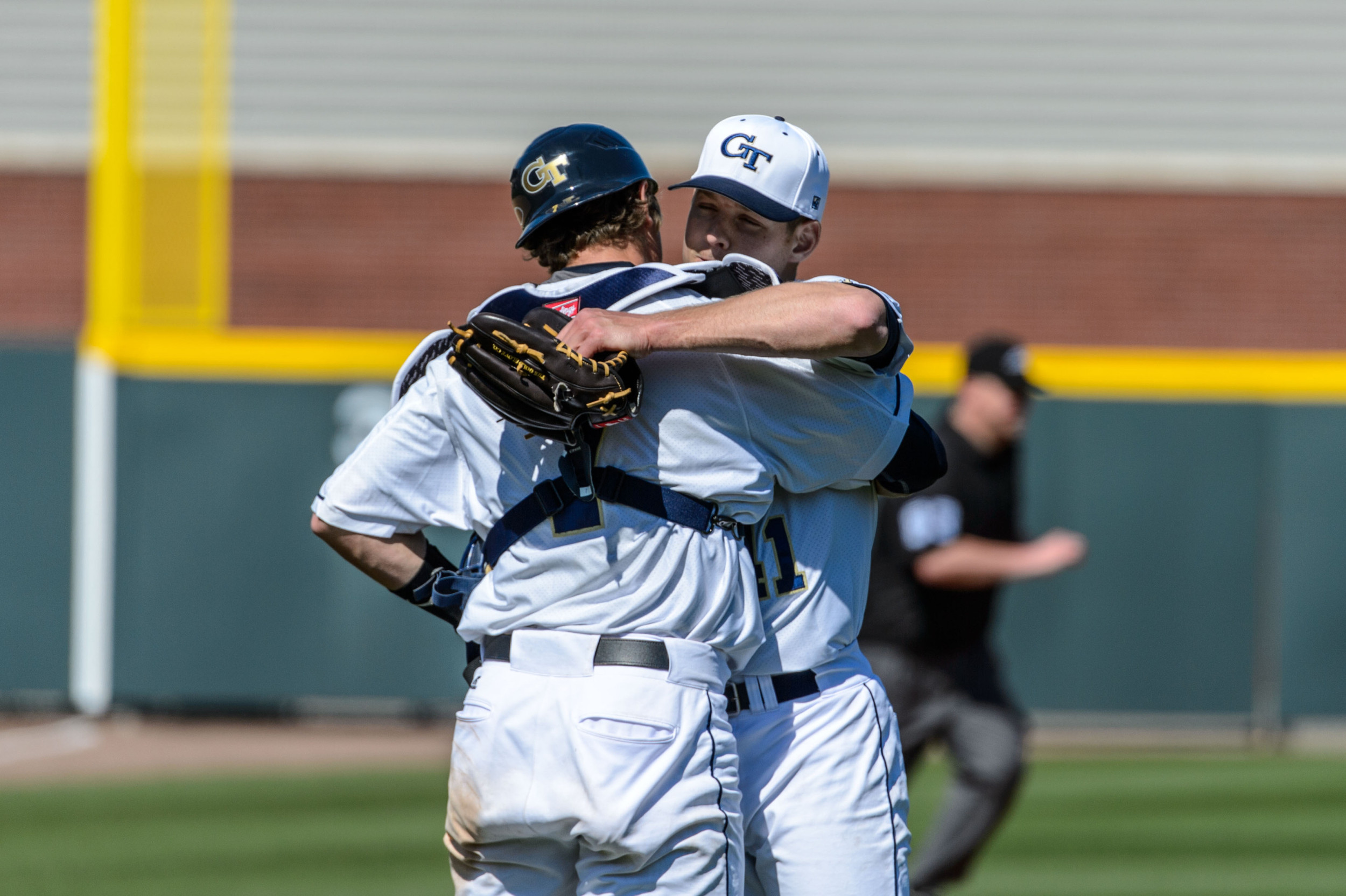 Arden Pabst (7), Devin Stanton (41)