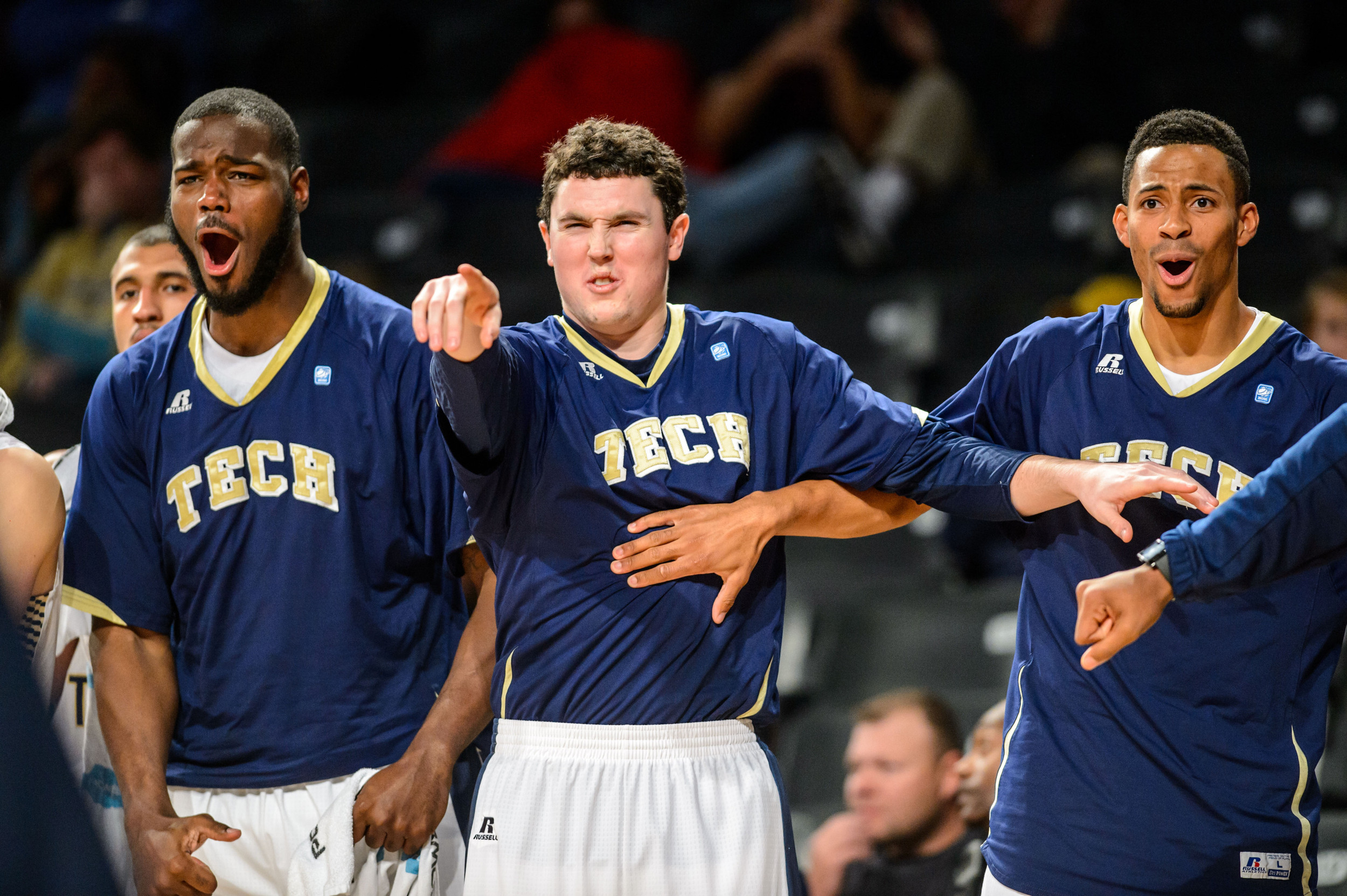 Demarco Cox (4), Brooks Doyle (32), Aaron Peek (31)