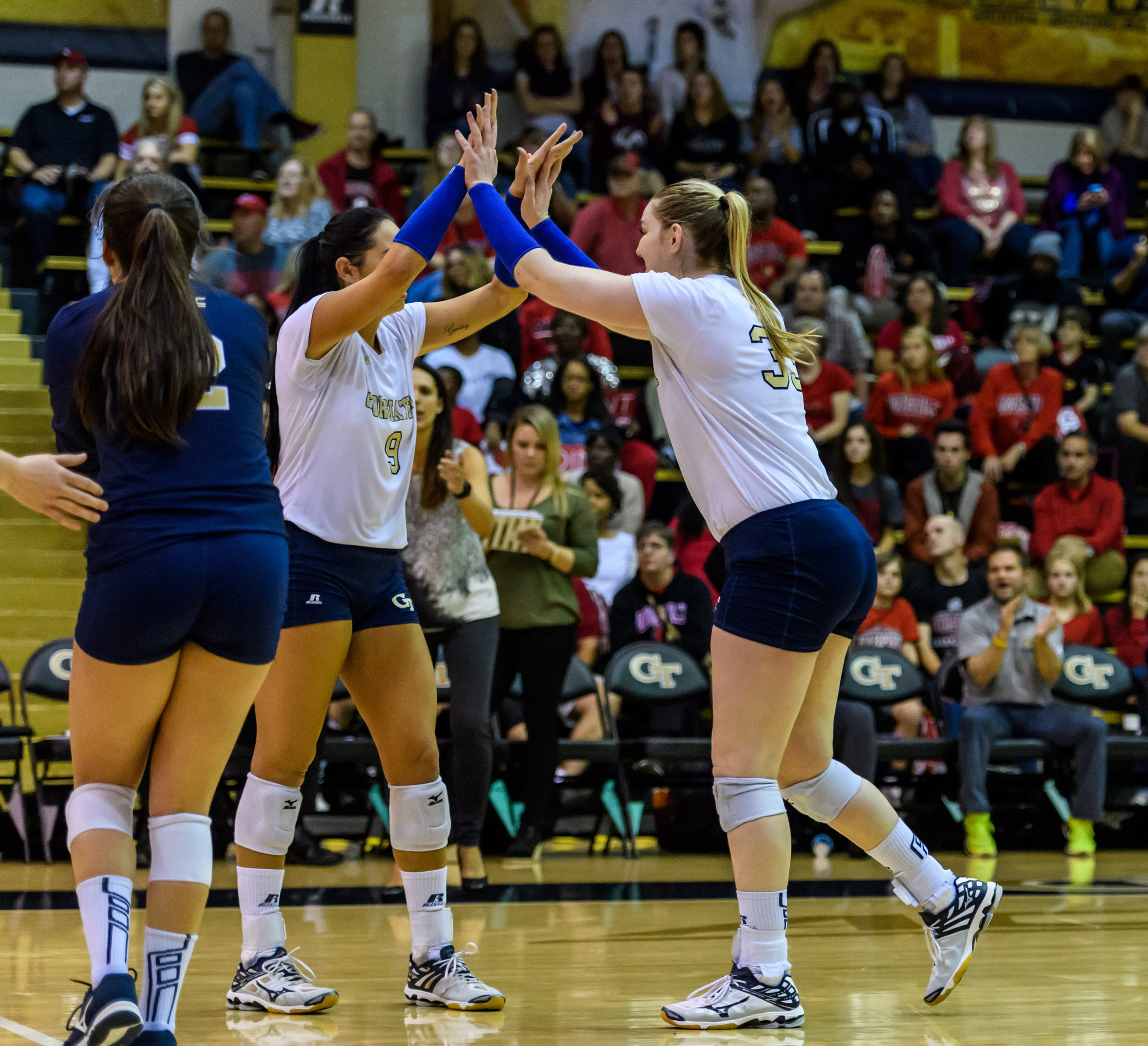 Ashley Askin (33), Gabby Benda (9)