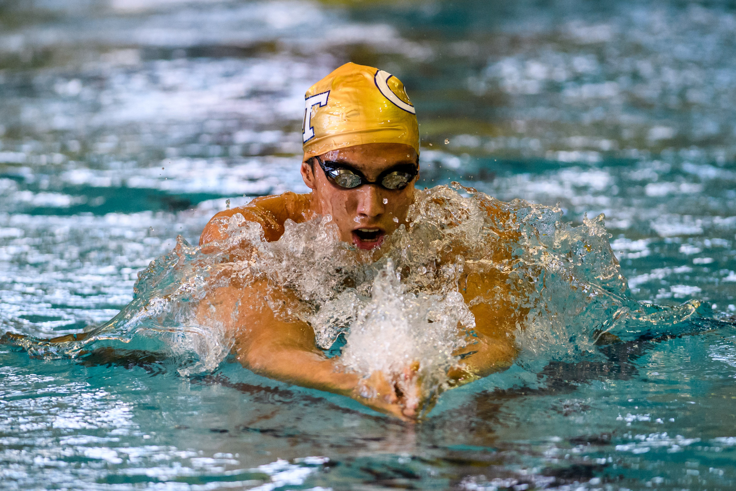 Yellow Jackets cruise past the Eagles, 156-98