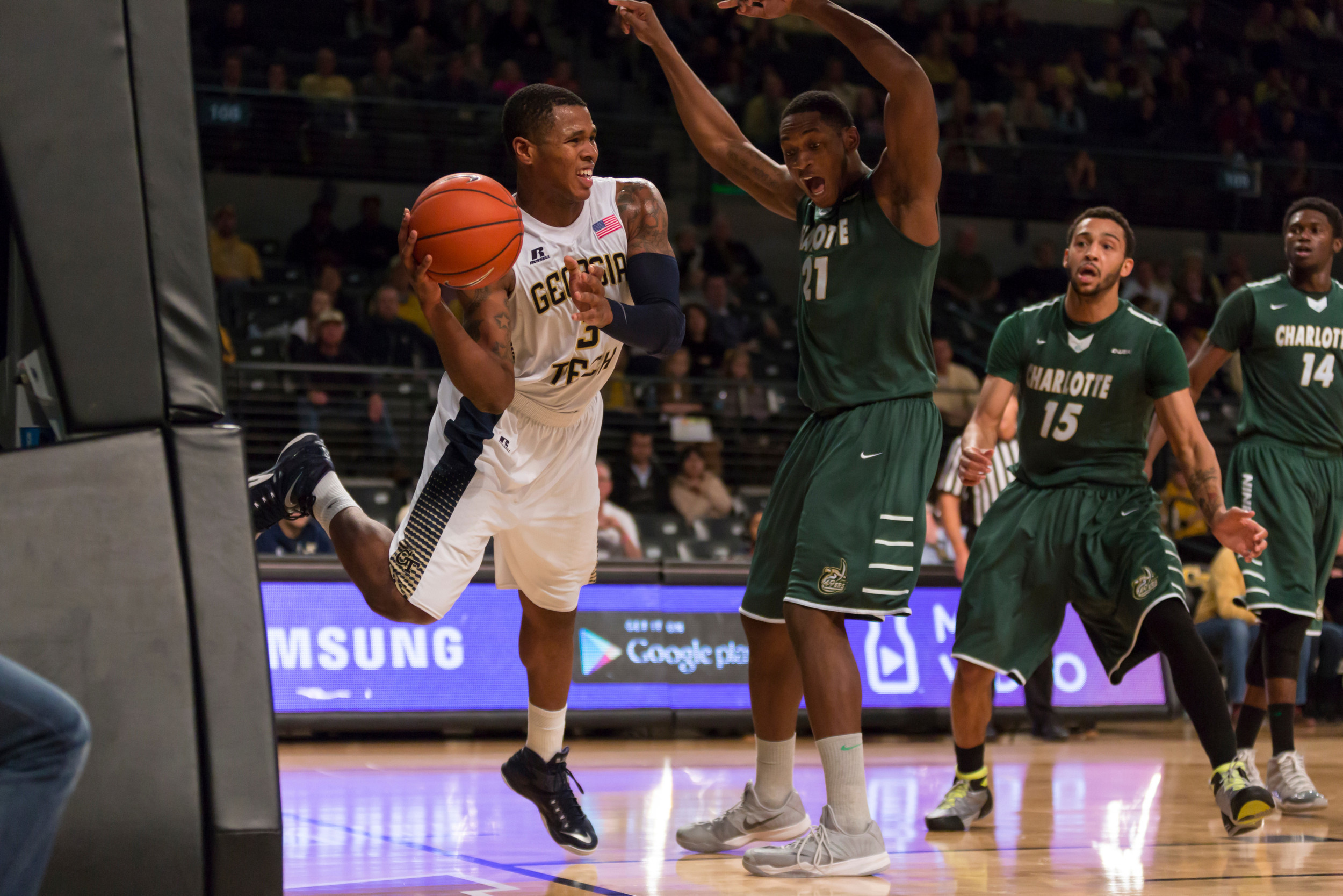 Marcus Georges-Hunt saves the ball from going out of bounds vs. Charlotte at McCamish Pavilion on December 30, 2014