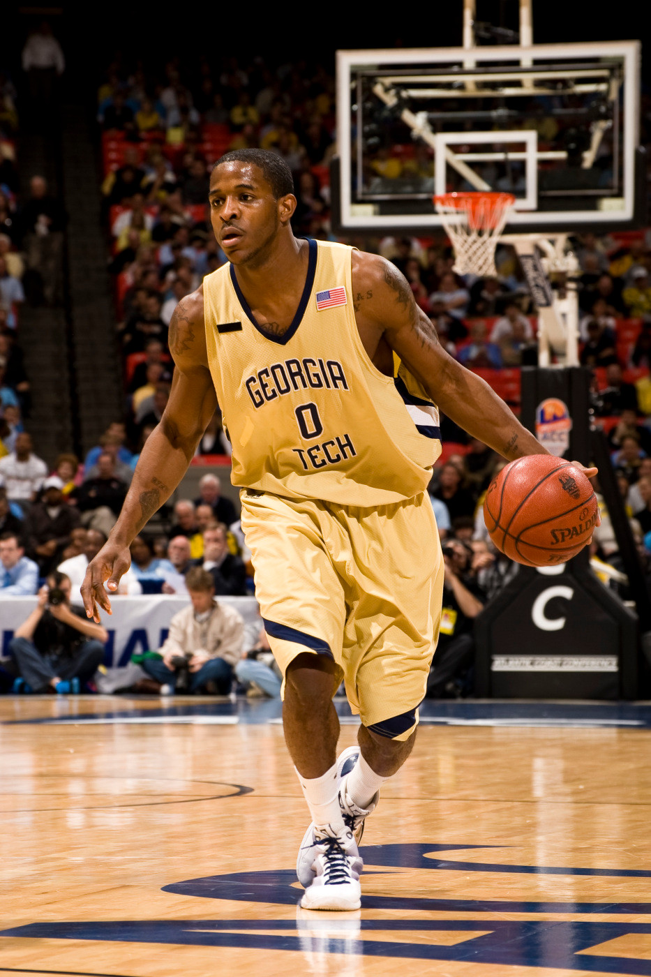 Lewis Clinch drives the ball up the court vs. Florida State in the ACC Tournament - March 13, 2009