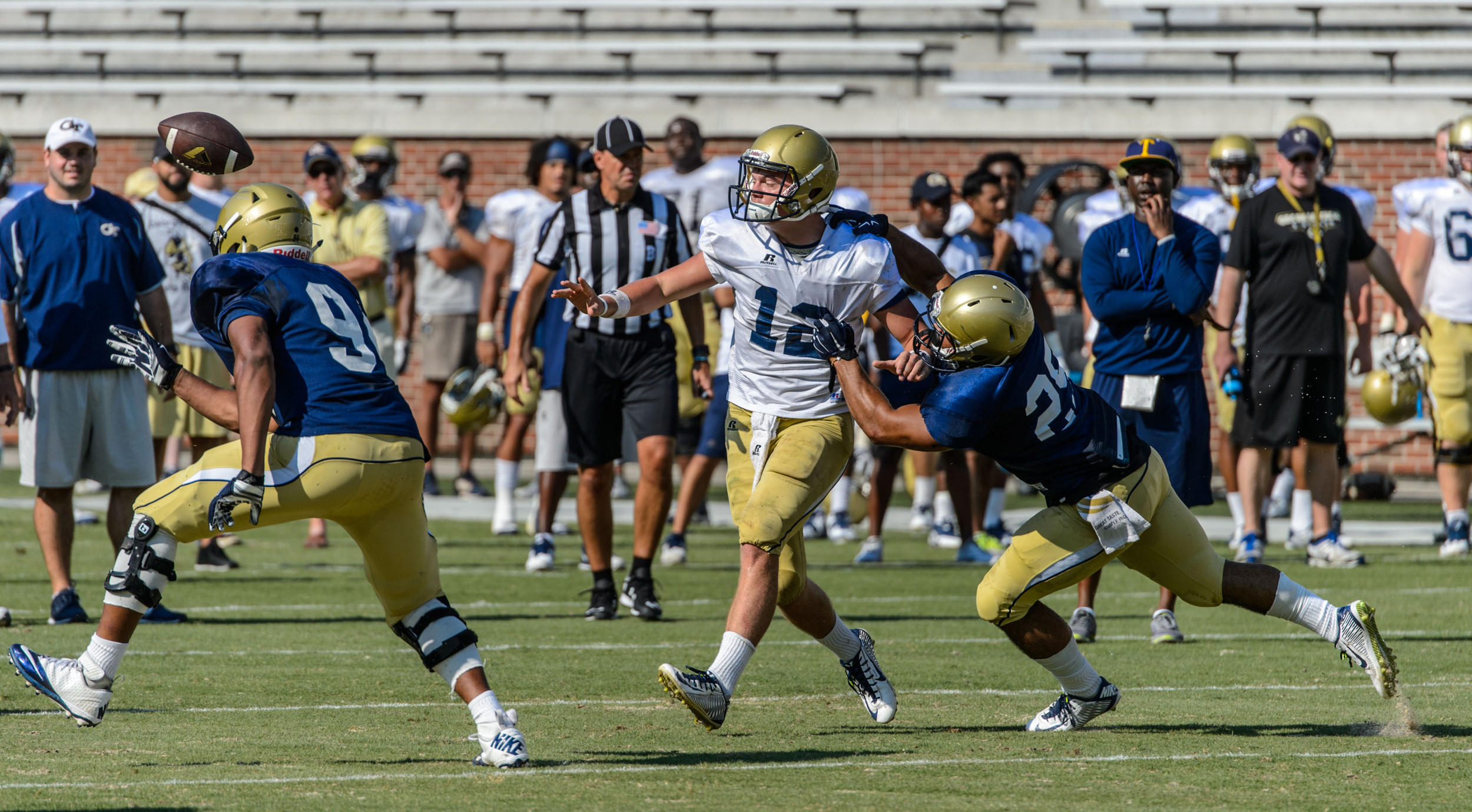 Tre' Jackson (25), Chase Martenson (12), Anree Saint-Amour (94)