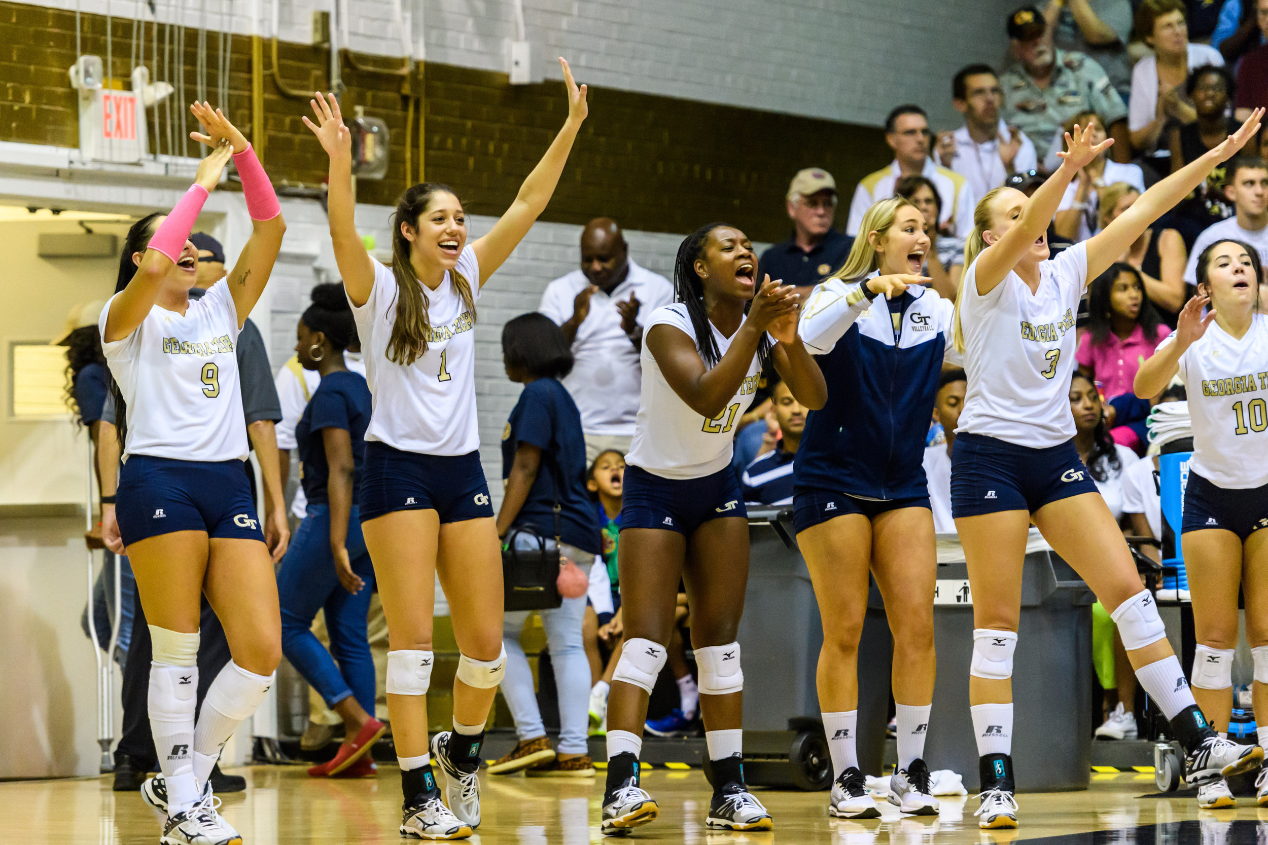 Ashley Askin (33), Gabby Benda (9), Kodie Comby (1), Lauren Frerking (3), Simone Spencer (21)