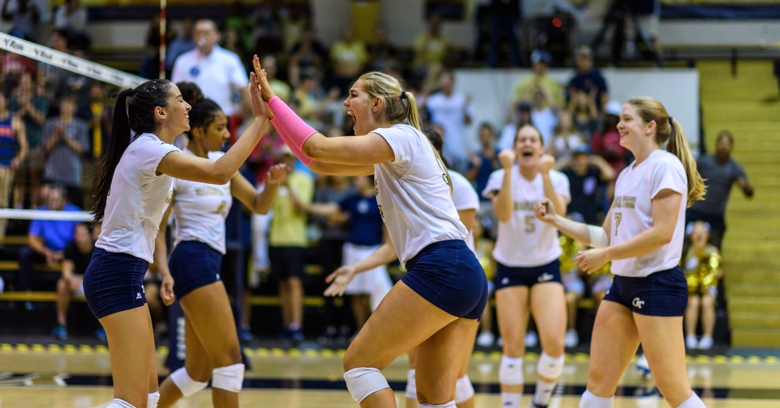 Ashley Askin (33), Gabriela Stavnetchei (11)