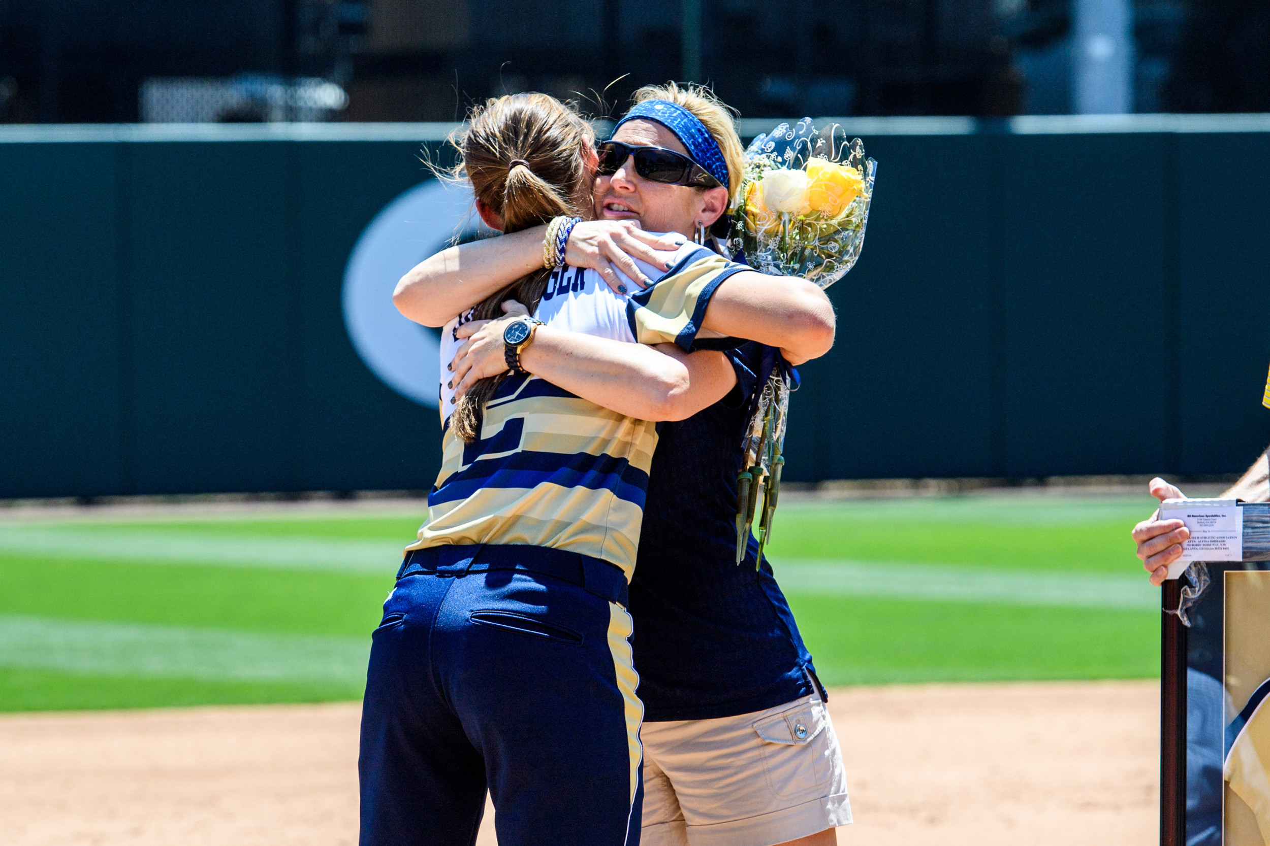 Coach Shelly Hoerner, Maddie Lionberger (2)