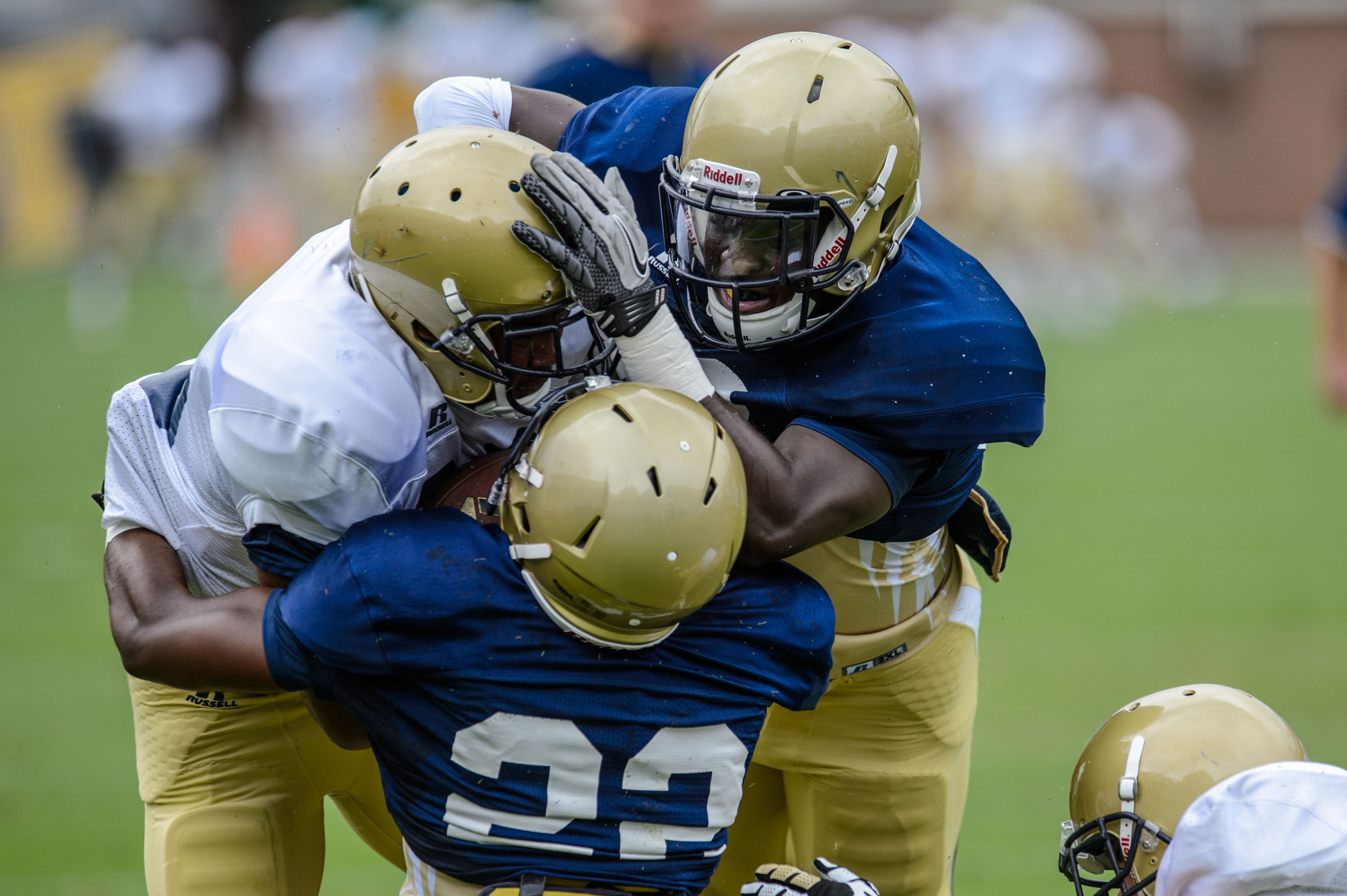 Melvin Davis (22), Domonique Noble (23), Isiah Willis (29)
