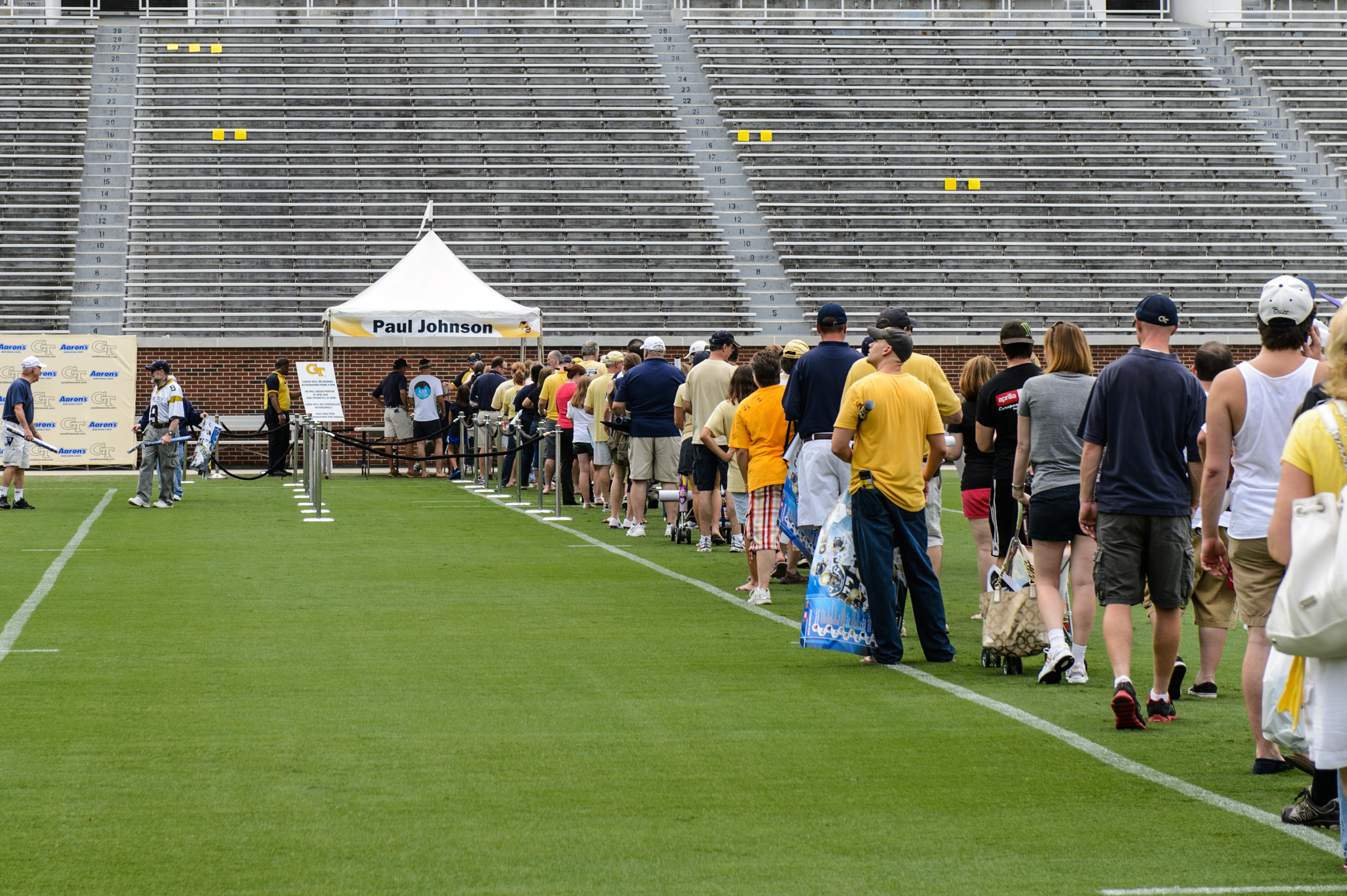 Yellow Jacket Fan Day